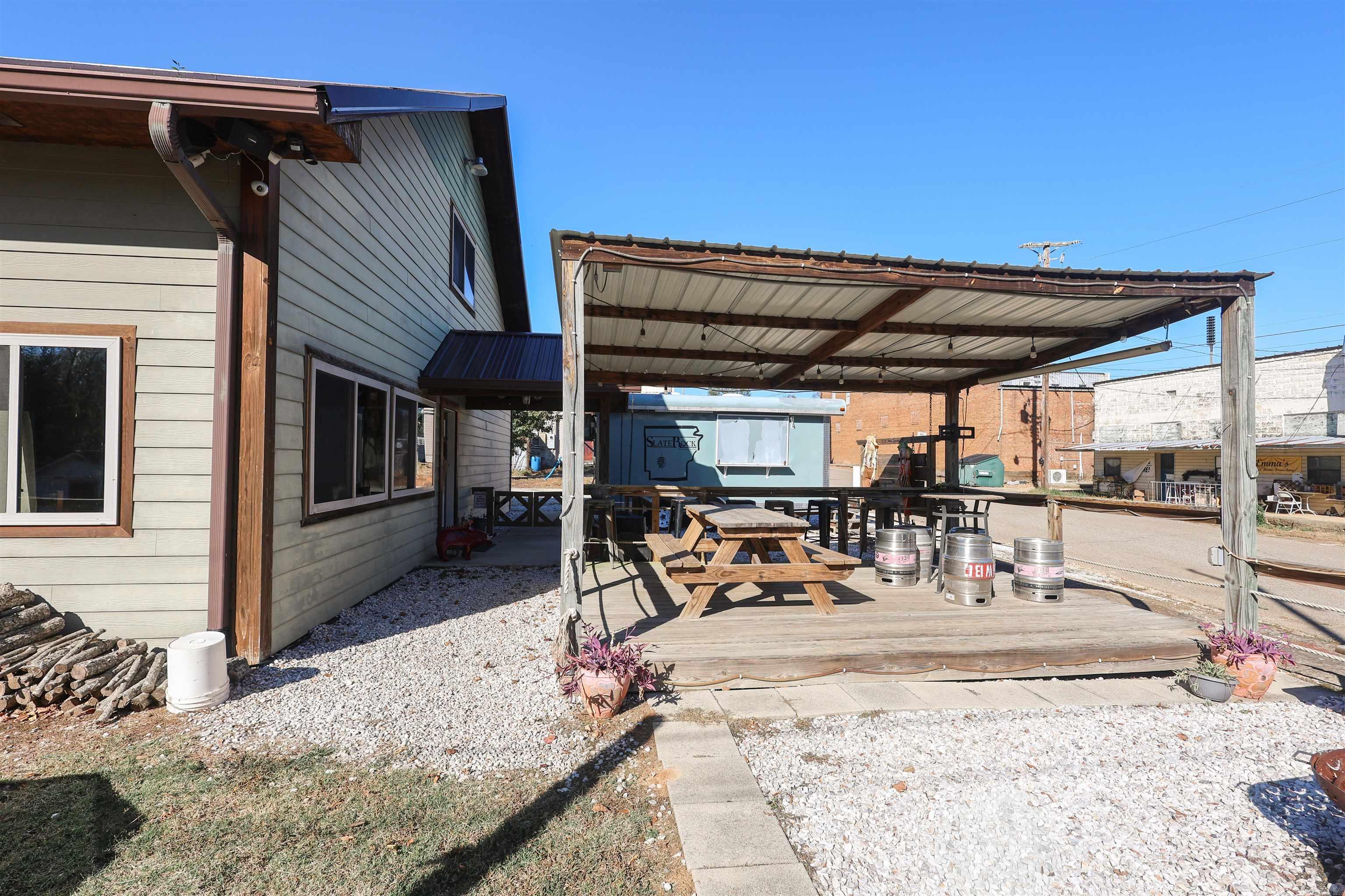 113 S Main  Amity, AR