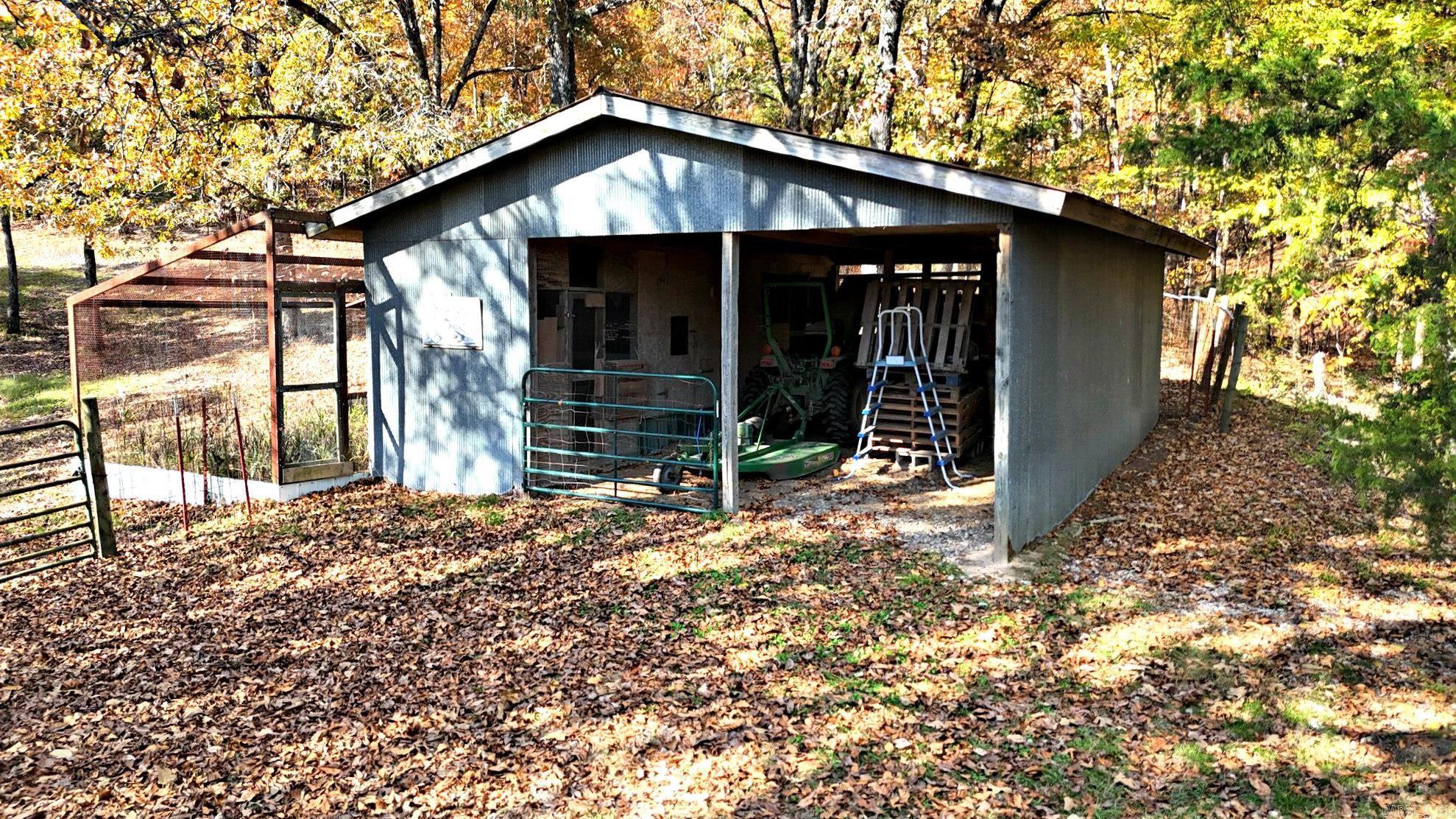 403 Polk Road 69 Mena, AR 71953