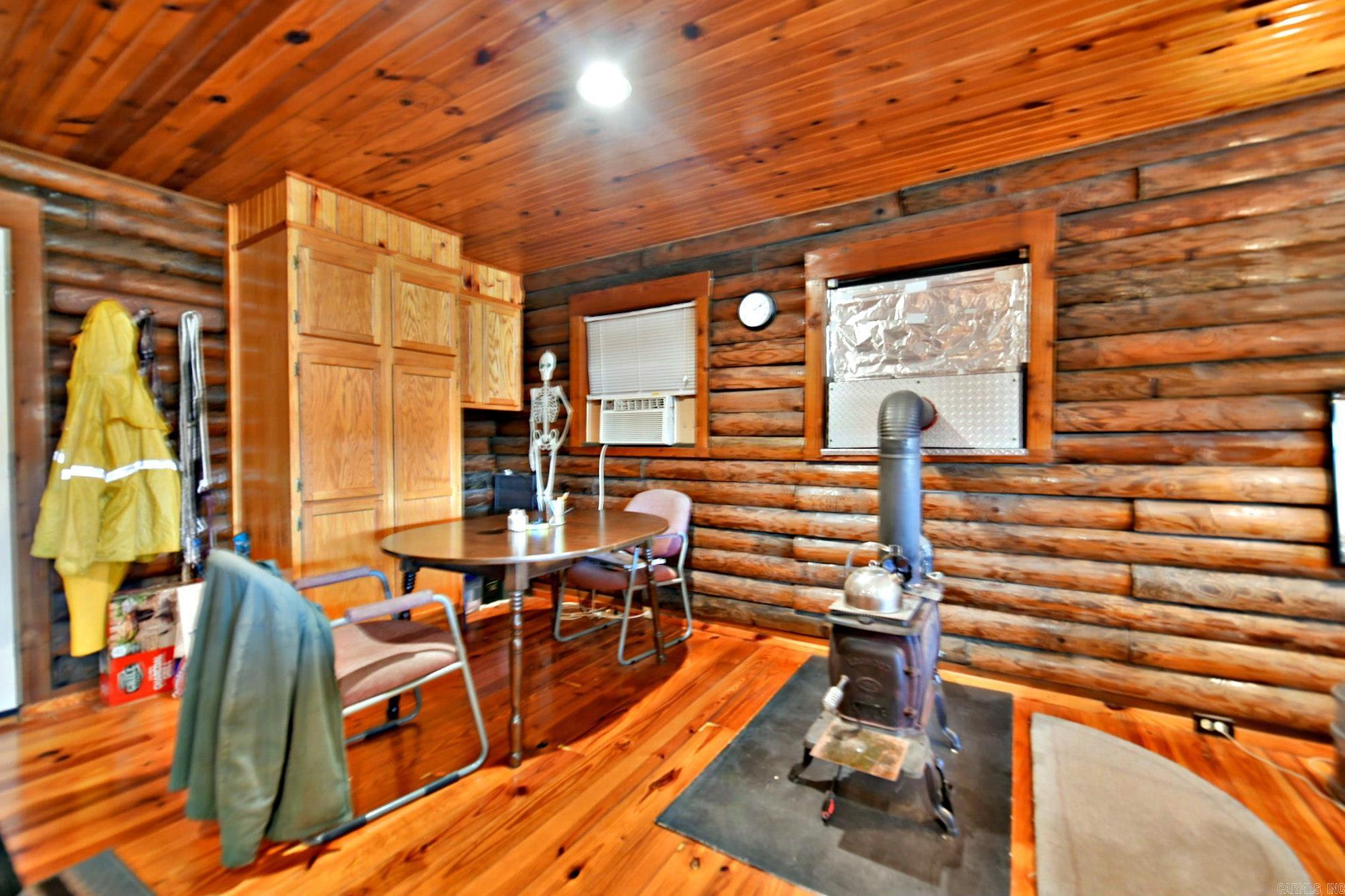 403 Polk Road 69 Mena, AR 71953