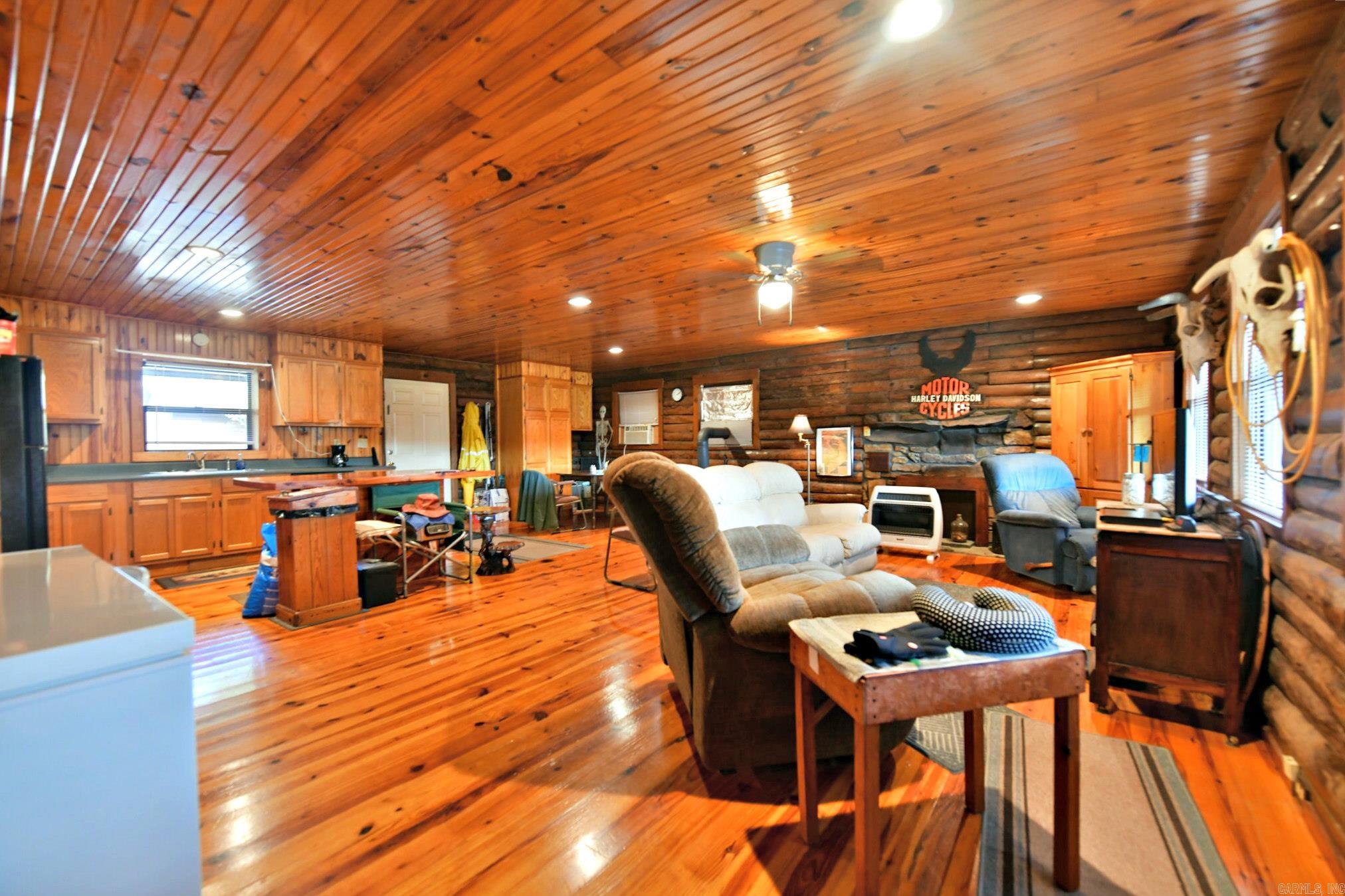 403 Polk Road 69 Mena, AR 71953