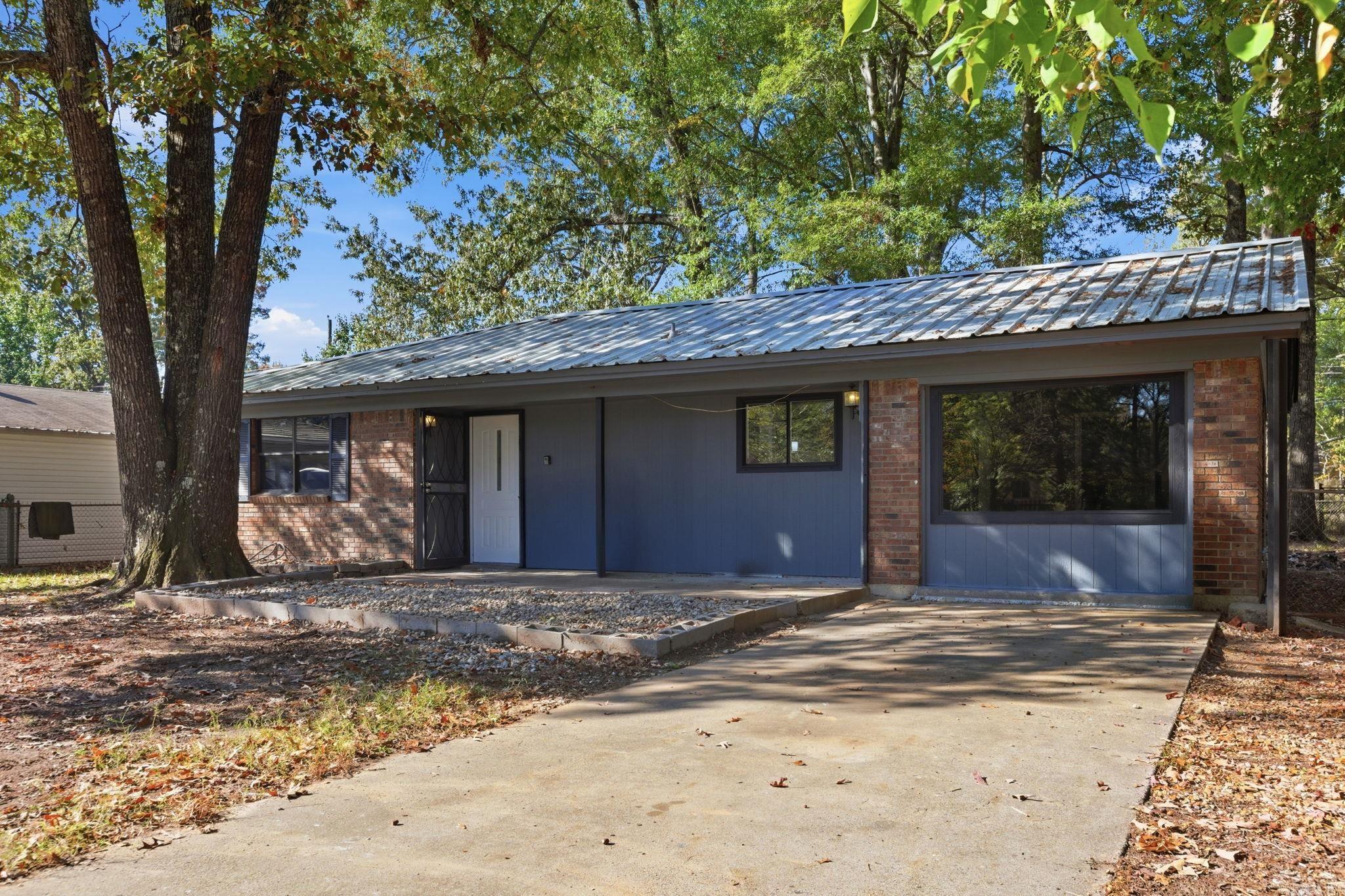 3504 Shamrock Pine Bluff, AR 71603