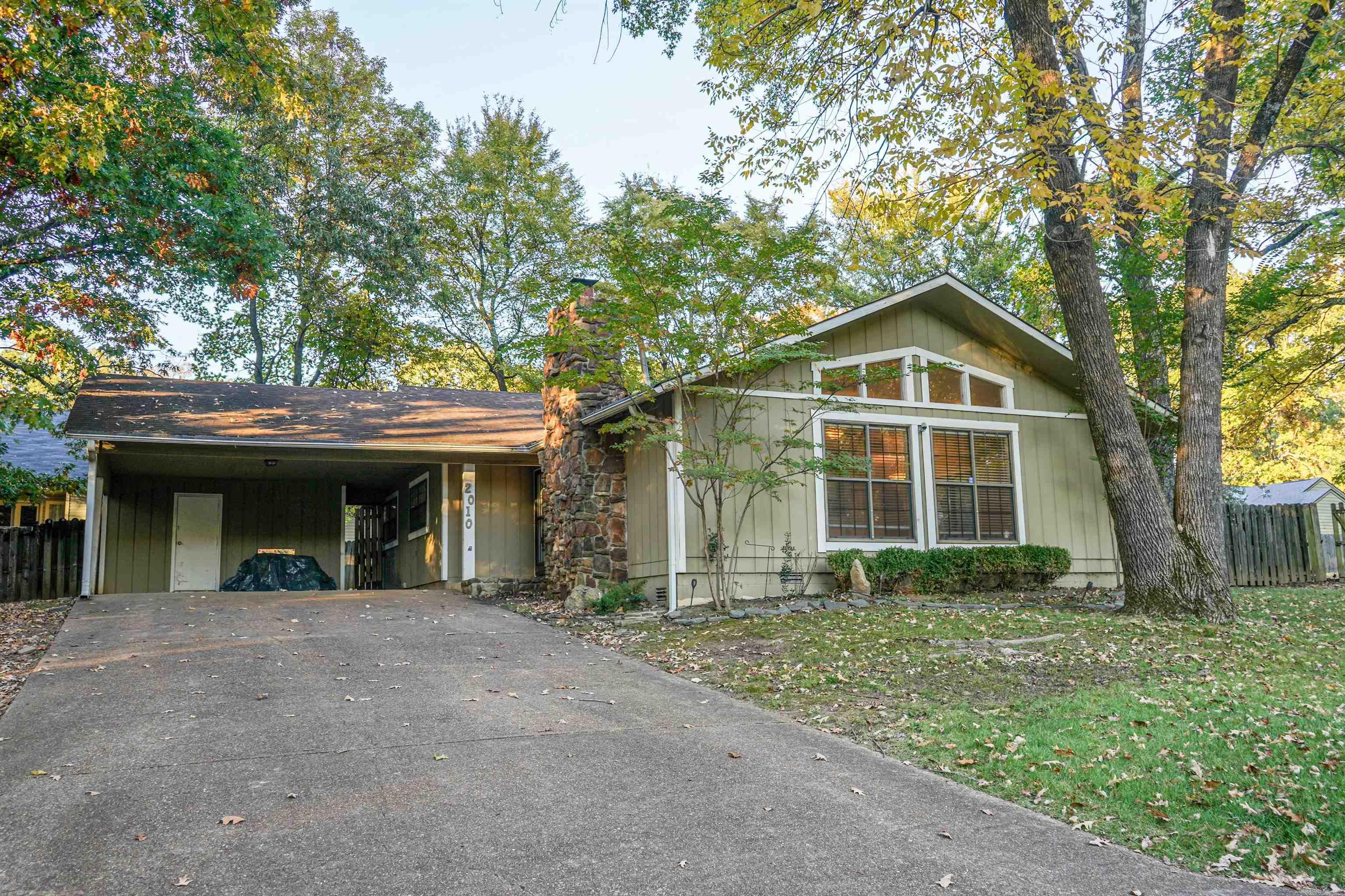 2010 Emerald CV.  Jonesboro, AR