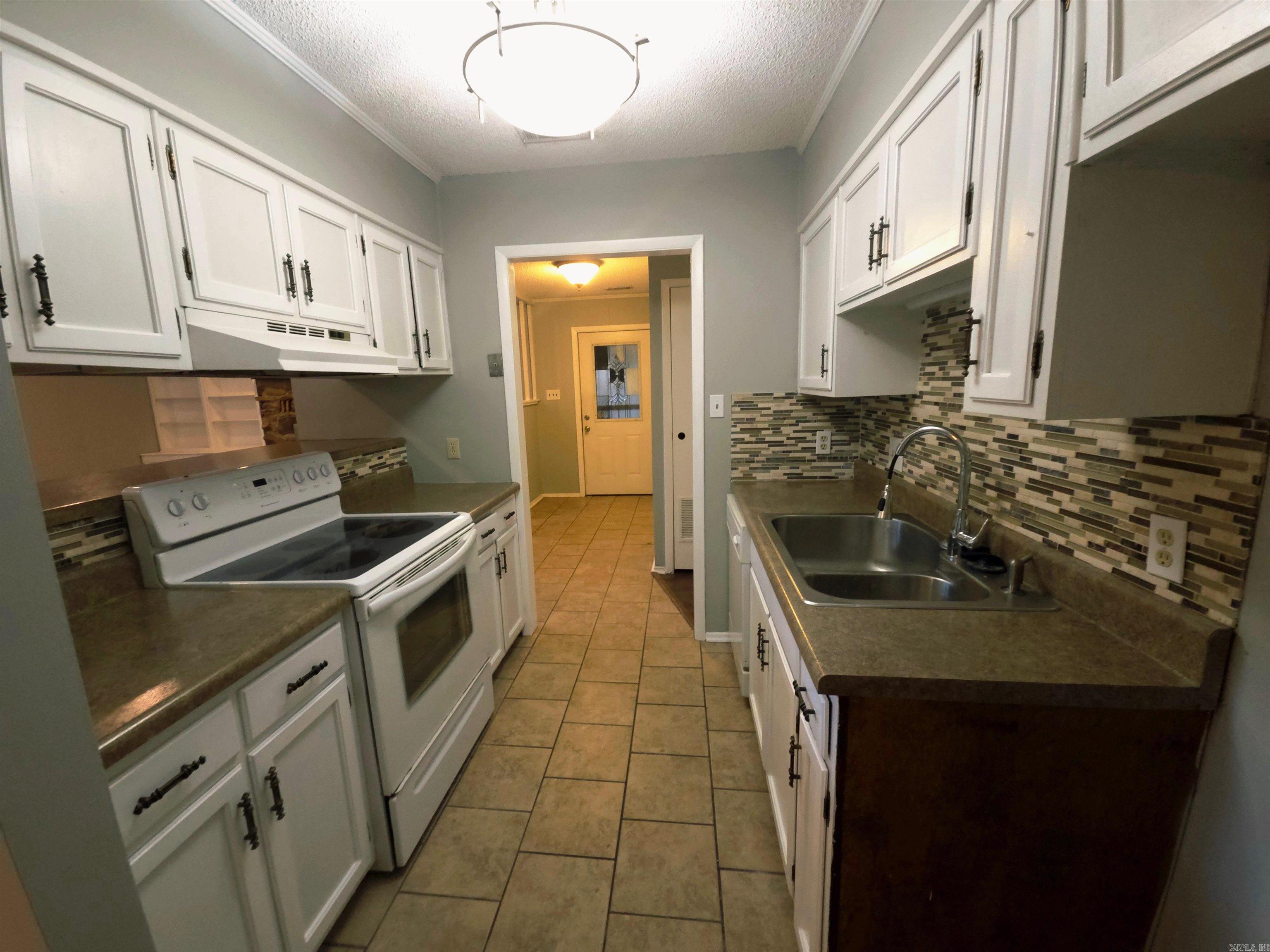 2010 Emerald CV.  Jonesboro, AR