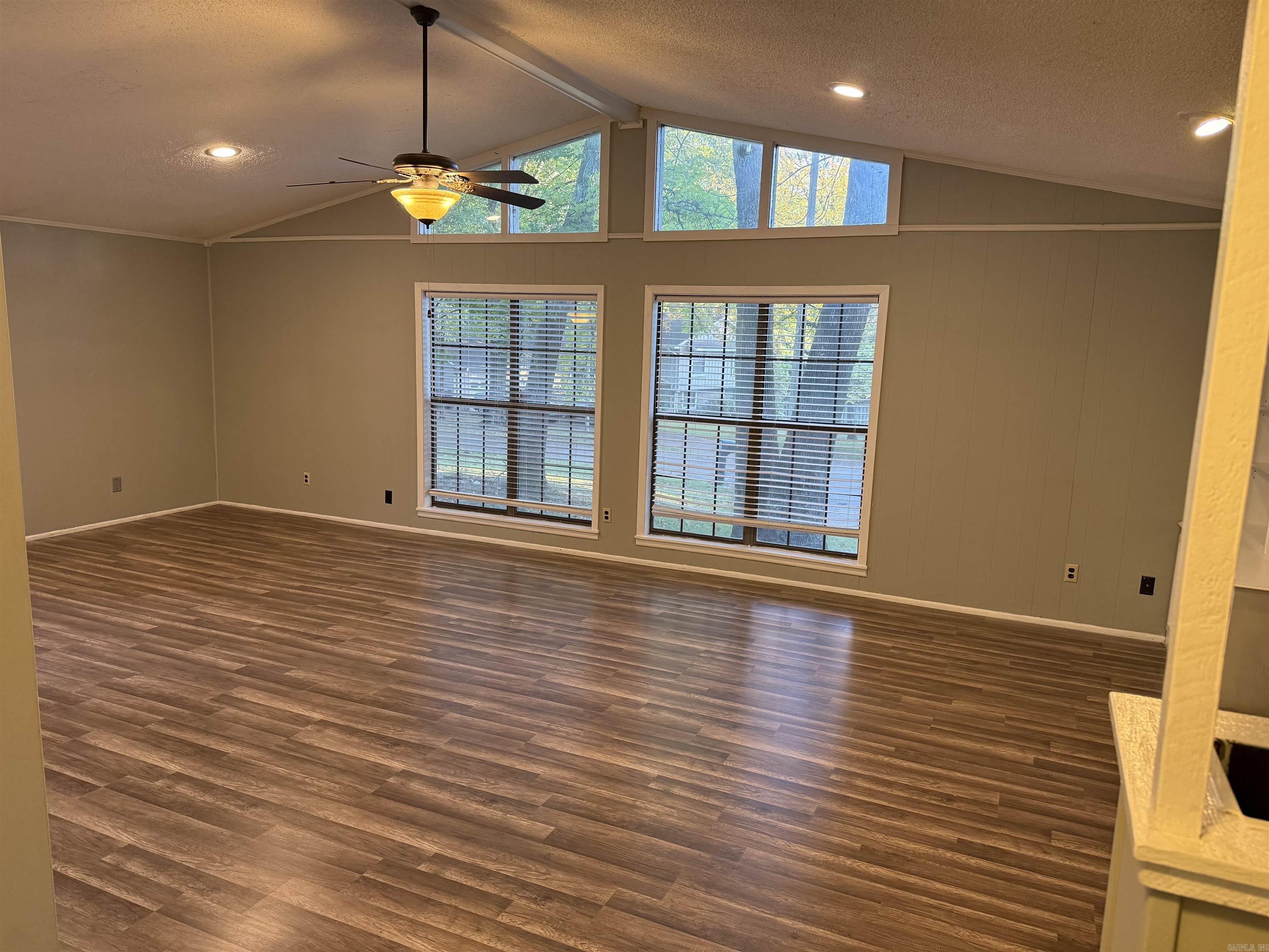 2010 Emerald CV.  Jonesboro, AR