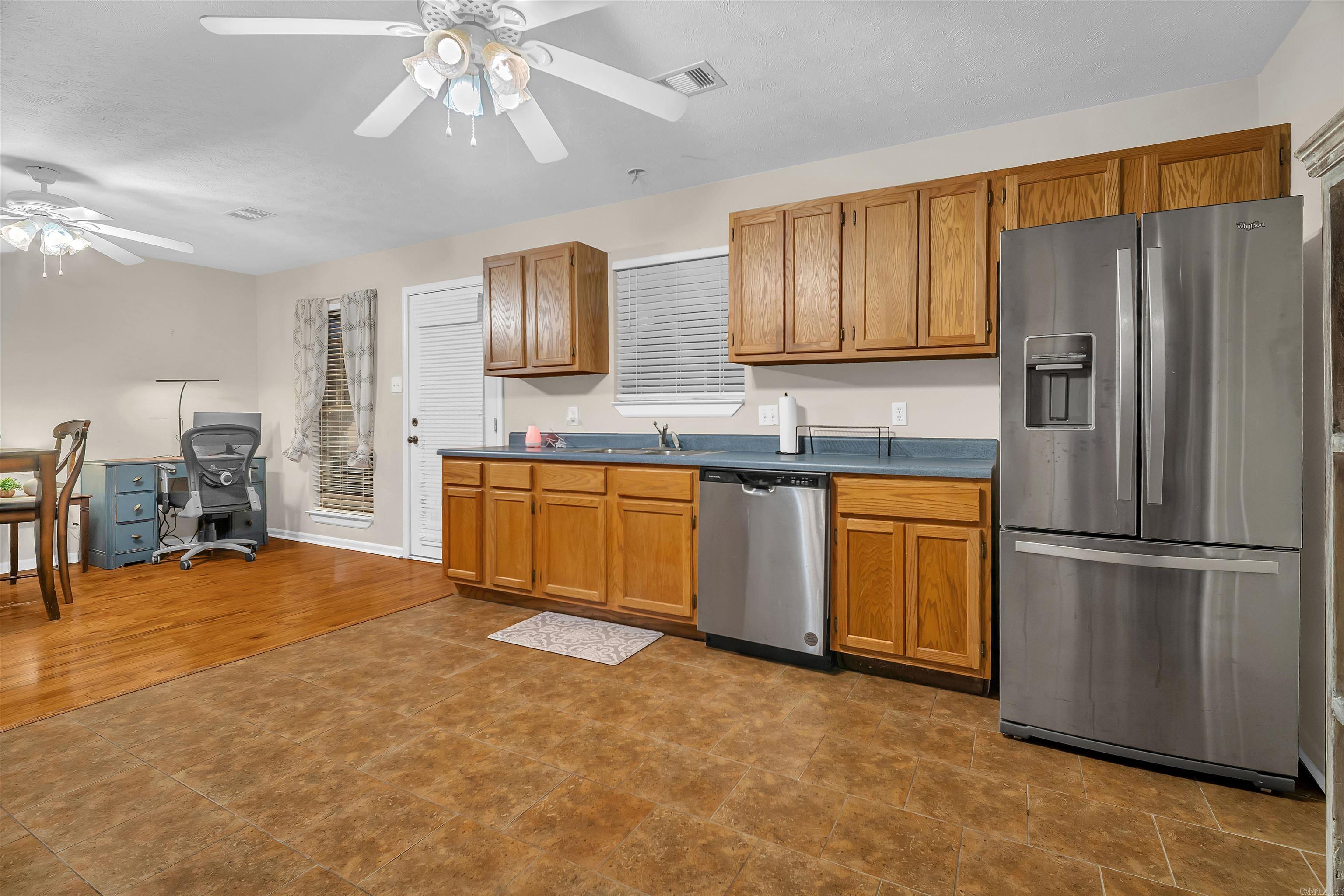 61 whispering wind  Vilonia, AR