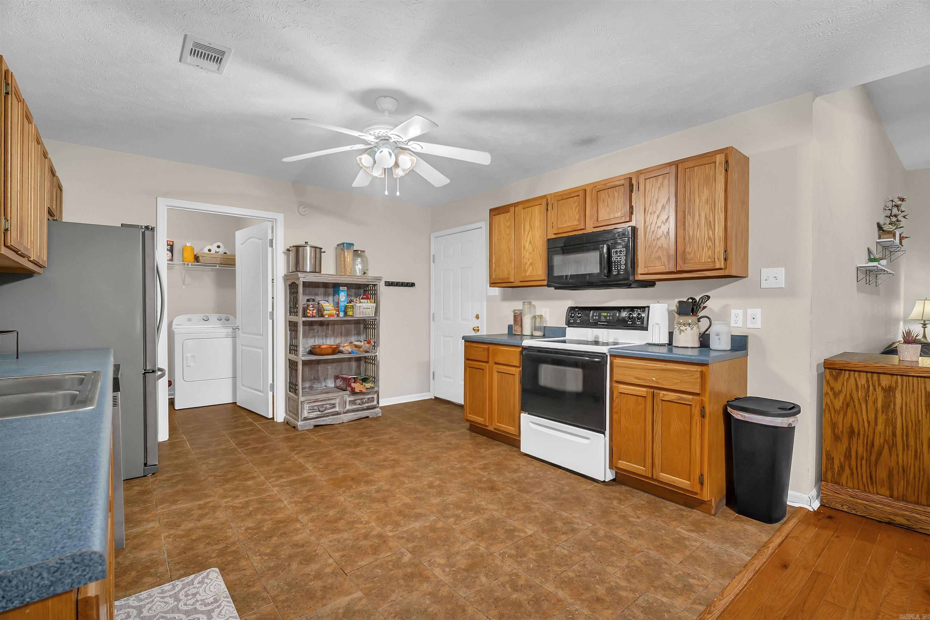 61 whispering wind  Vilonia, AR