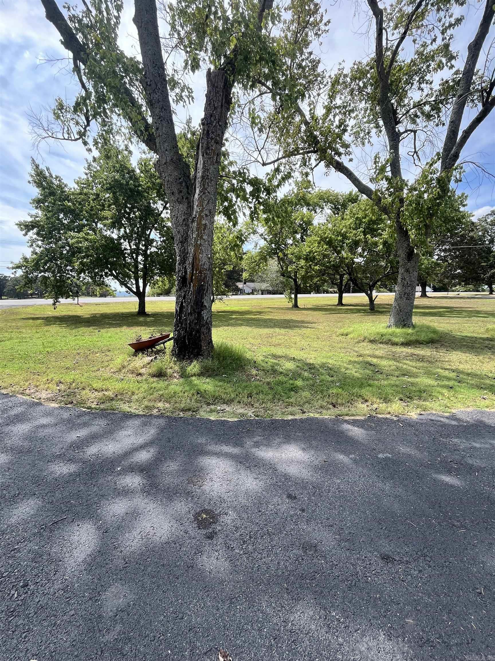 7569 Batesville  Pleasant Plains, AR