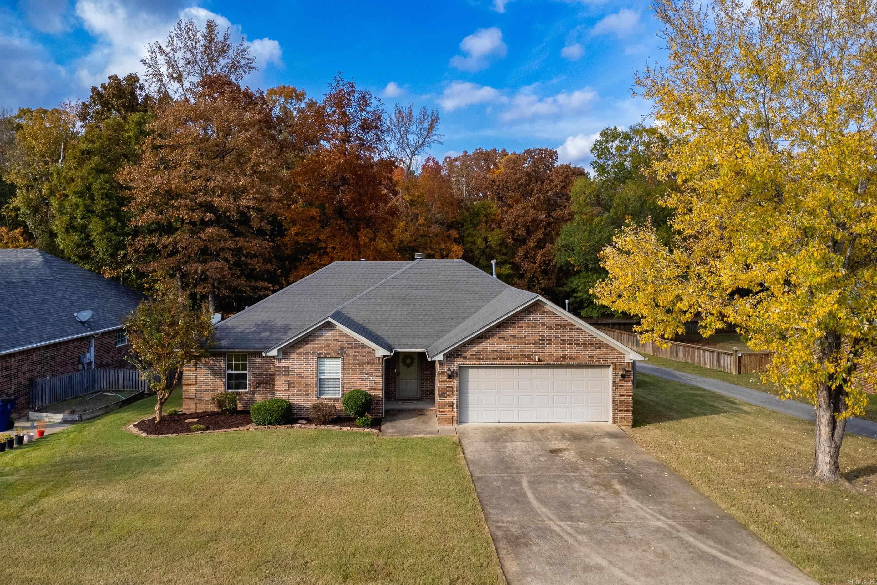 199 Diamond Point Drive Maumelle, AR 72113