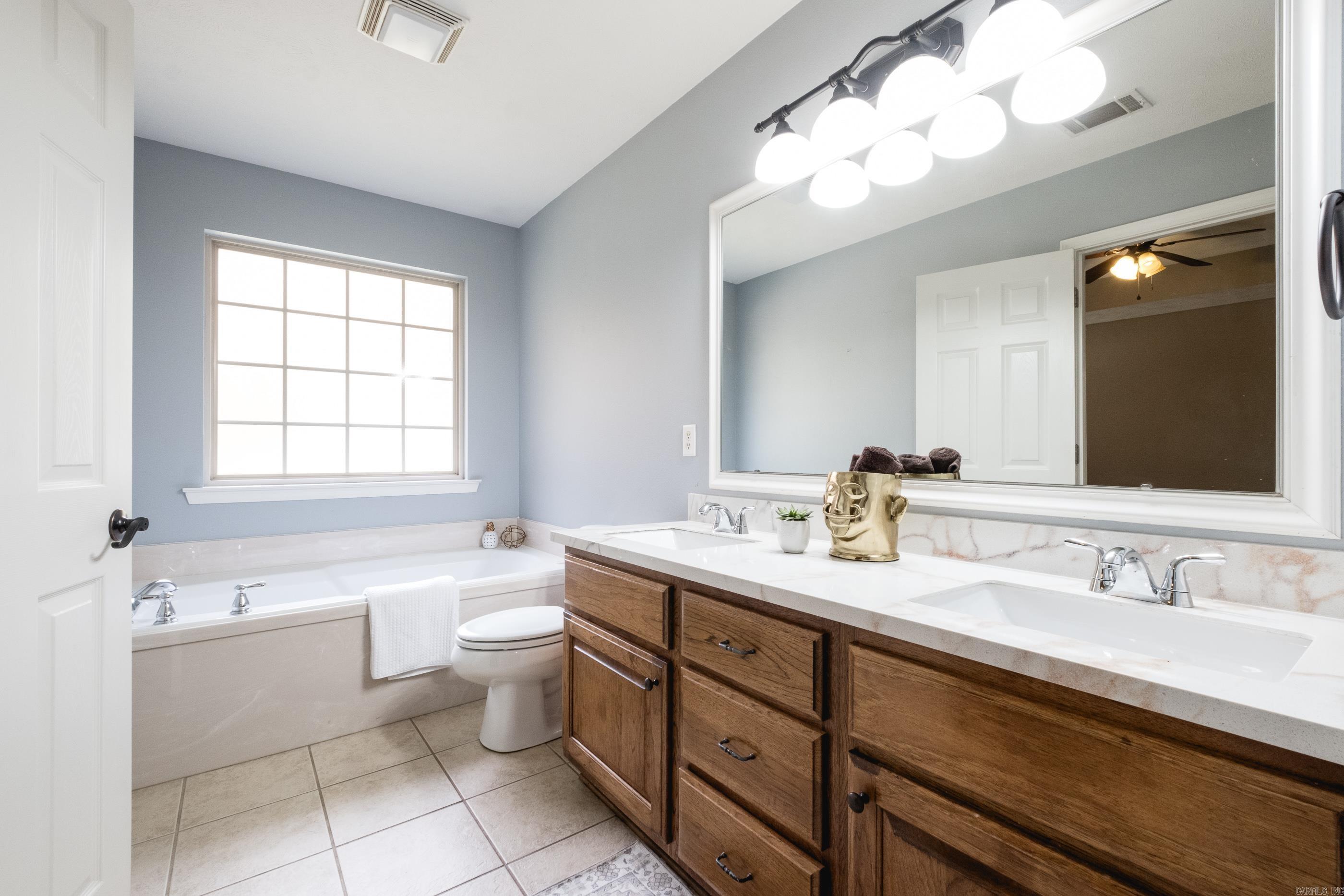 199 Diamond Point Drive Maumelle, AR 72113