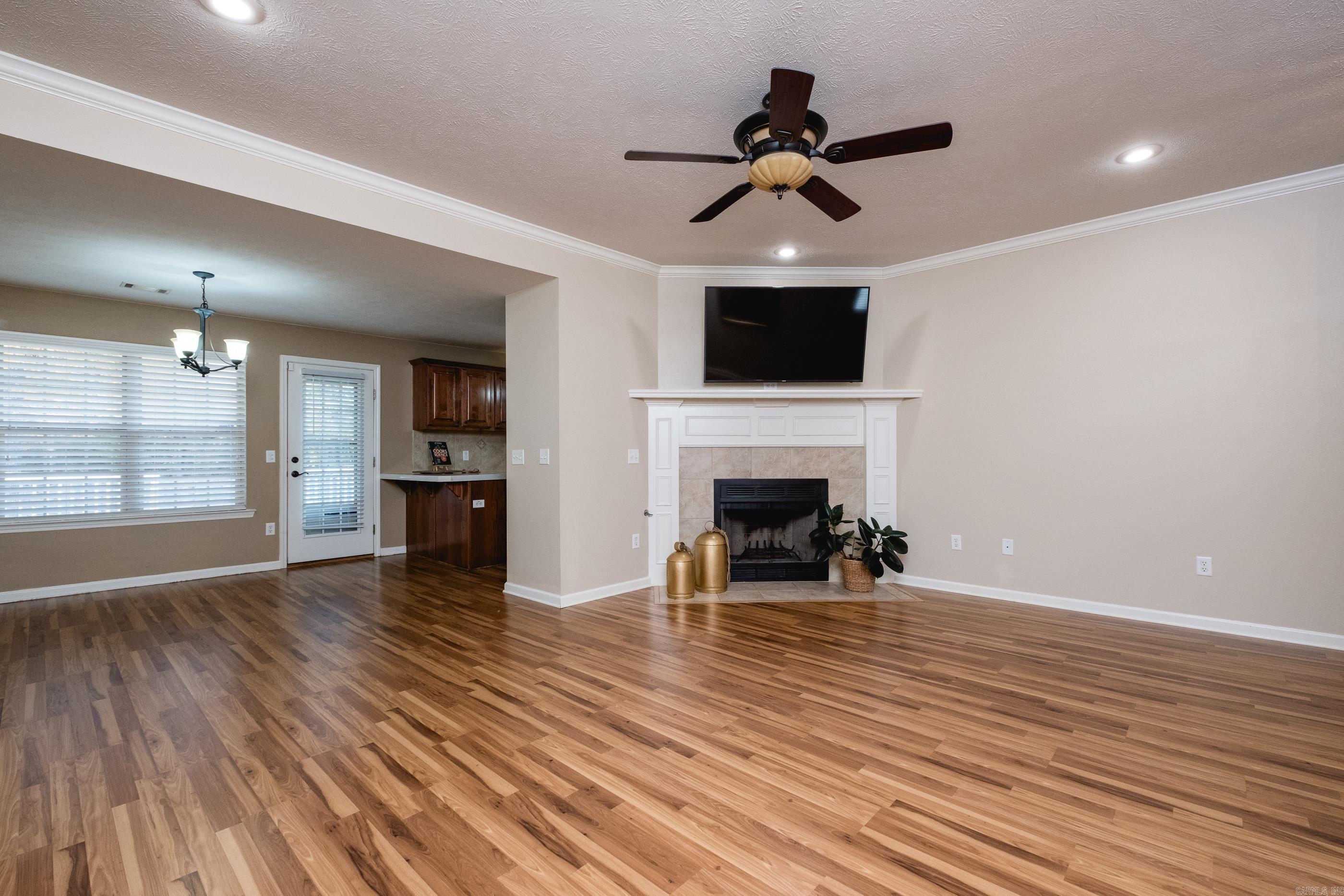 199 Diamond Point Drive Maumelle, AR 72113