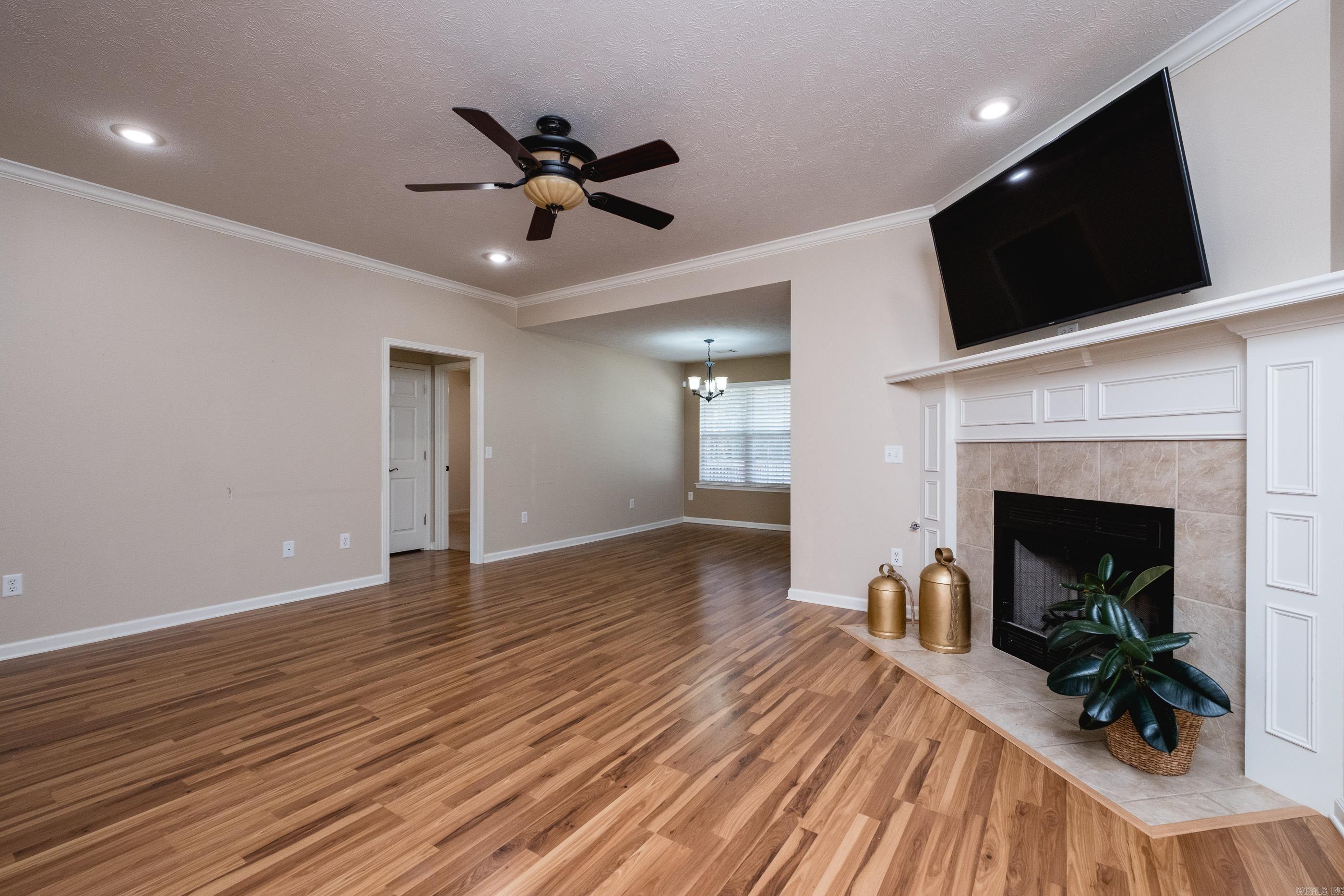 199 Diamond Point Drive Maumelle, AR 72113