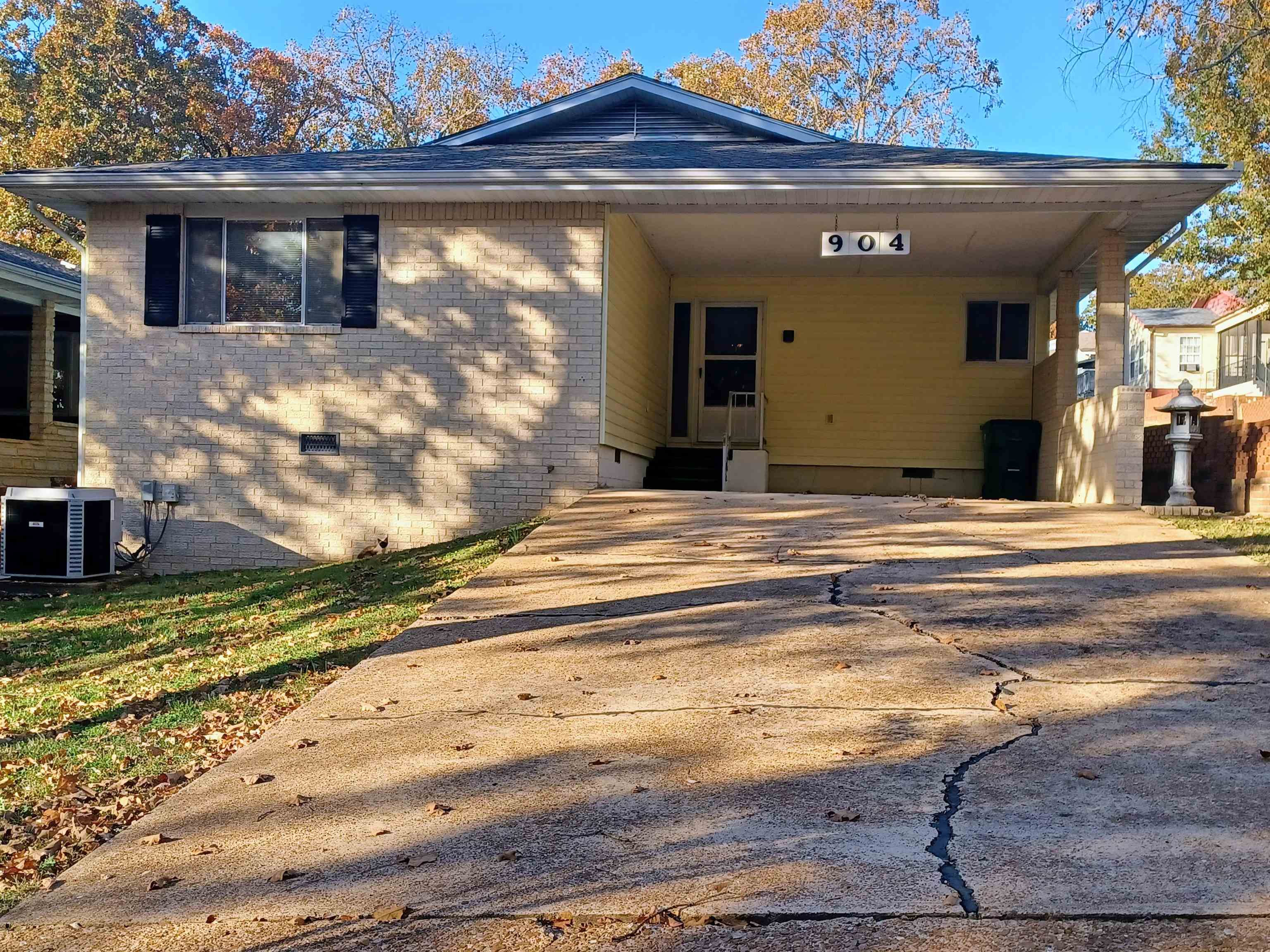 904 S Manor  Horseshoe Bend, AR