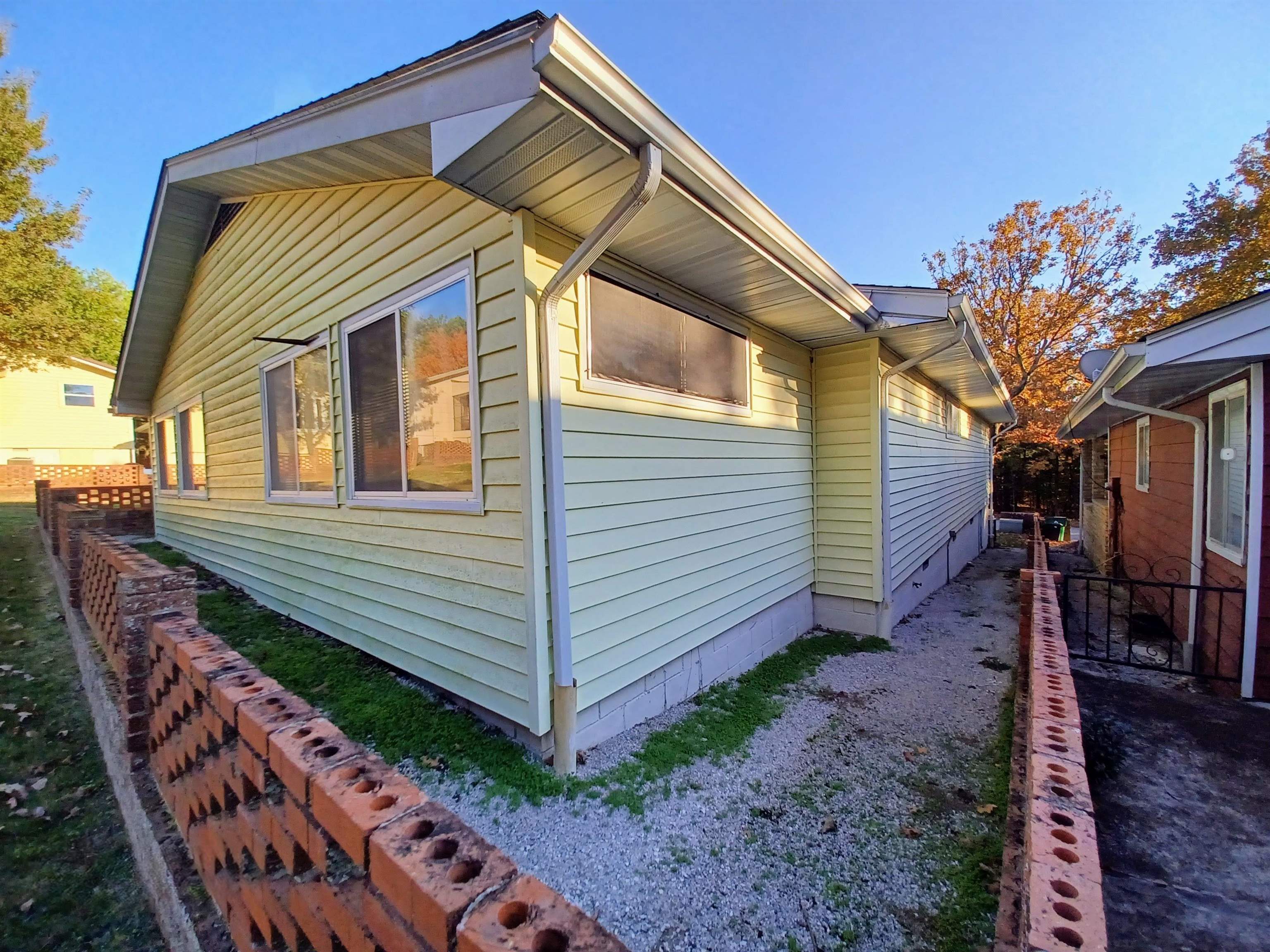 904 S Manor  Horseshoe Bend, AR