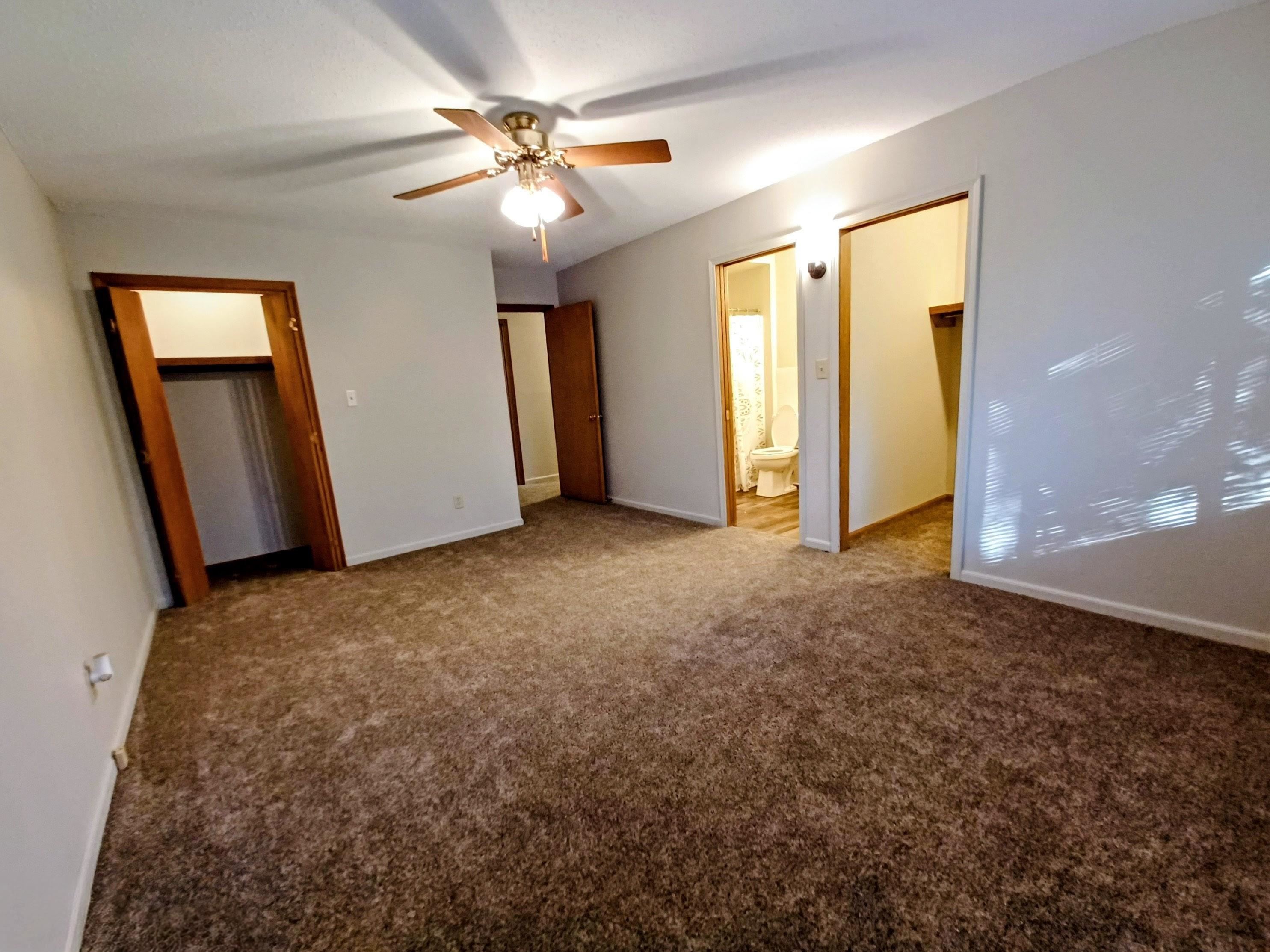 904 S Manor  Horseshoe Bend, AR