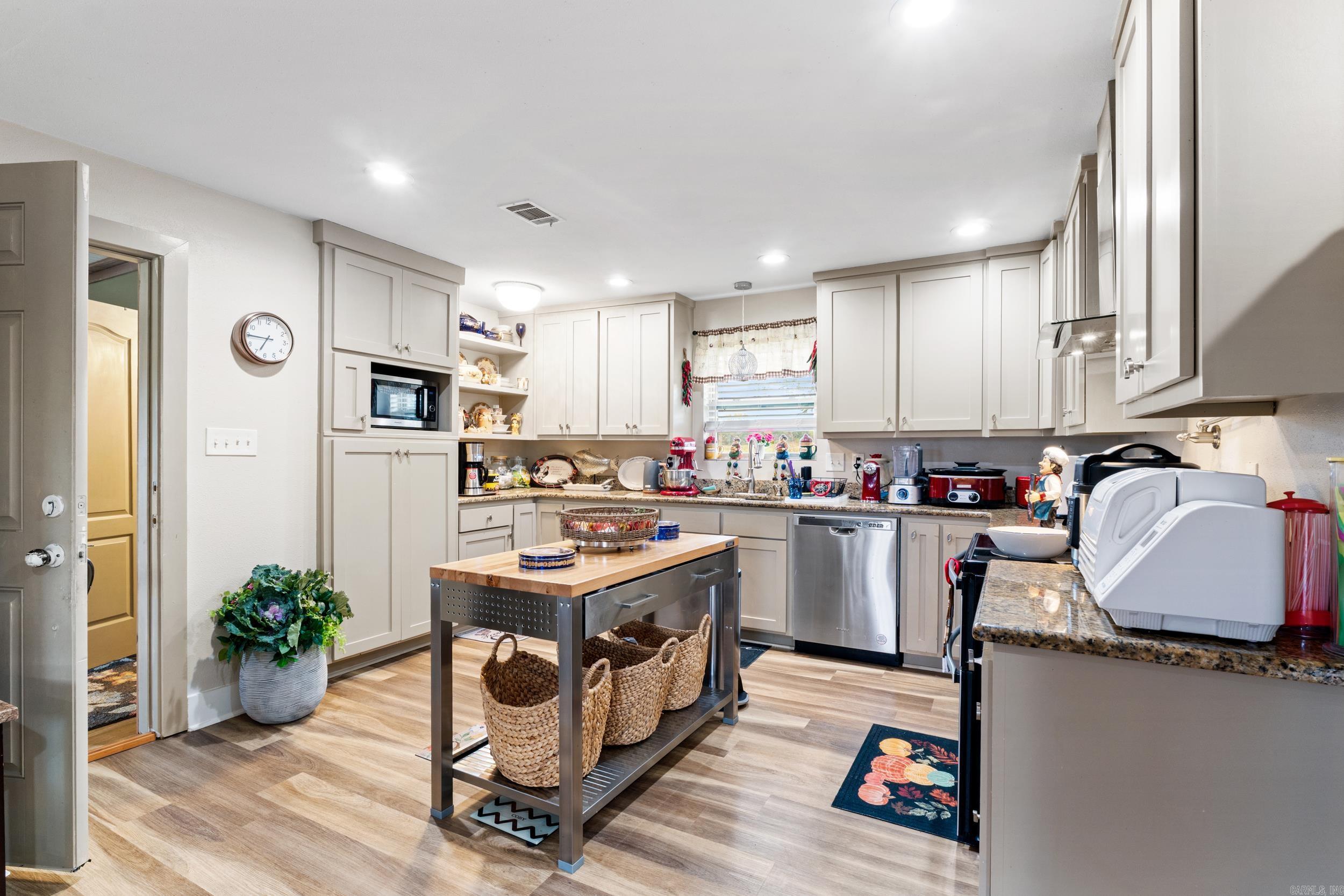 230 Cedar Creek Center Ridge, AR 72027