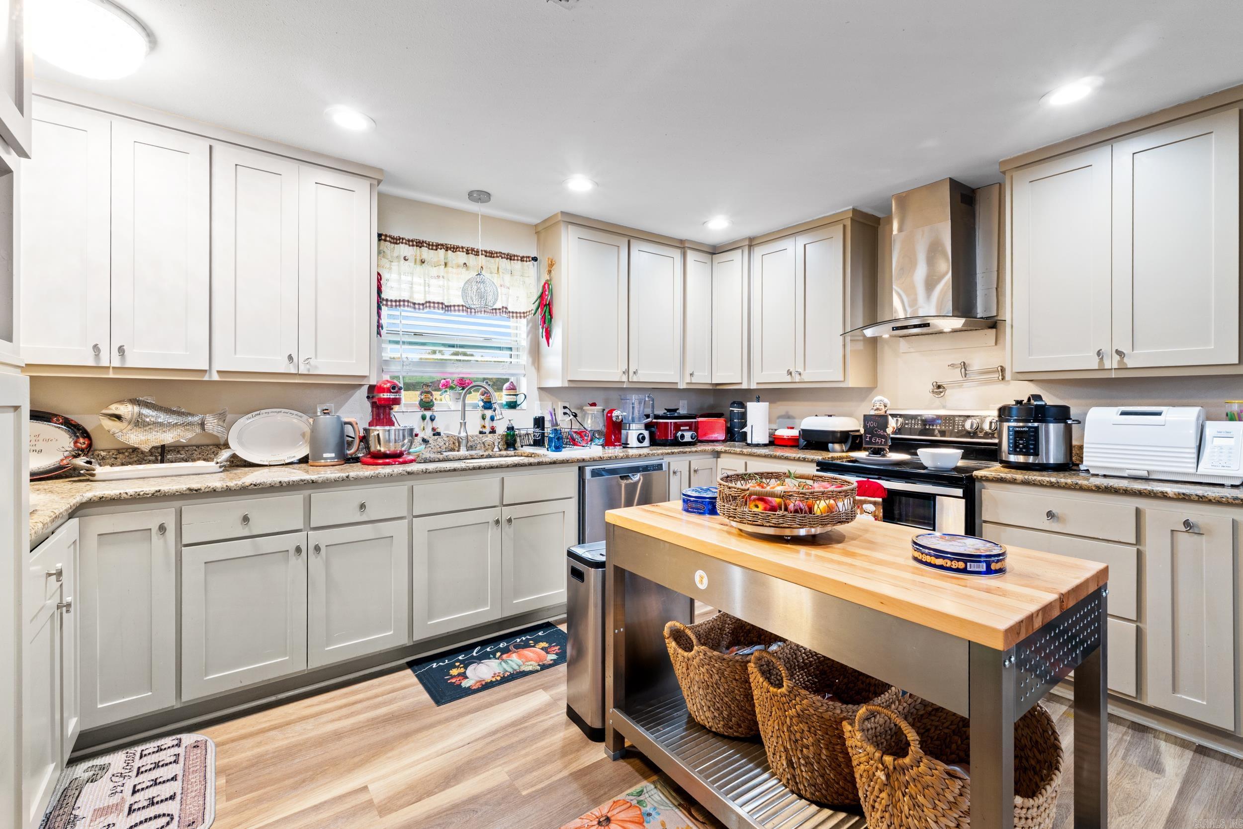 230 Cedar Creek Center Ridge, AR 72027