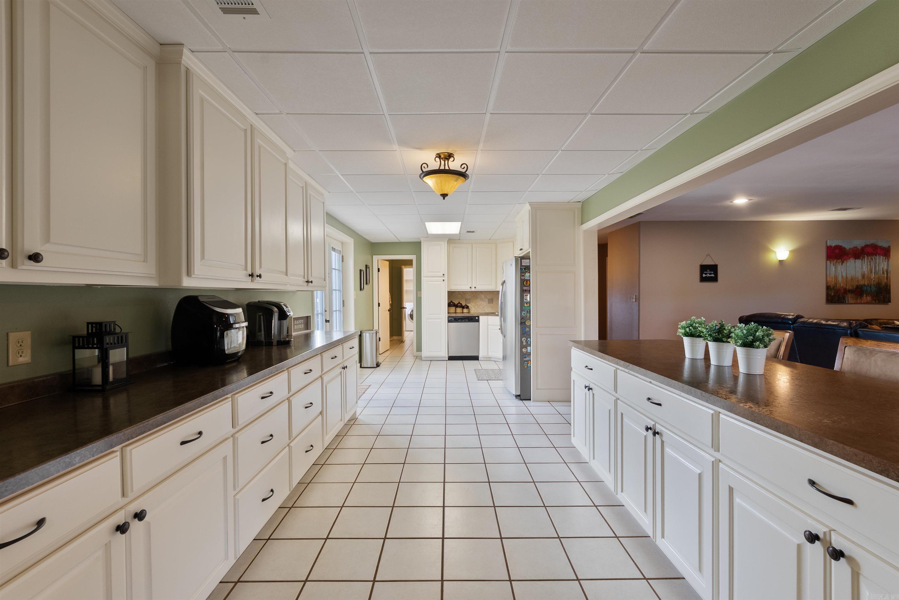 11 Hillard  Greenbrier, AR