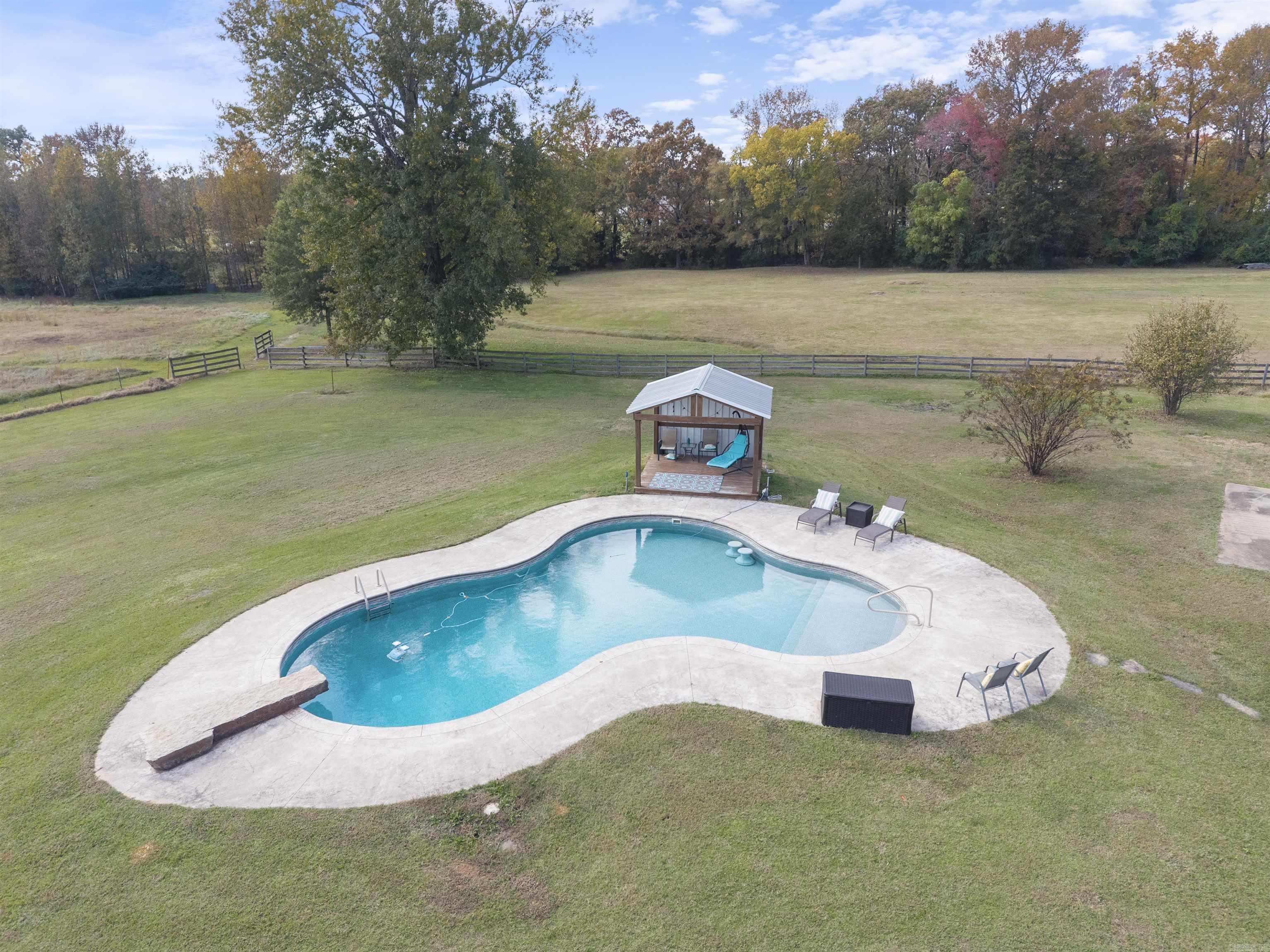 11 Hillard  Greenbrier, AR