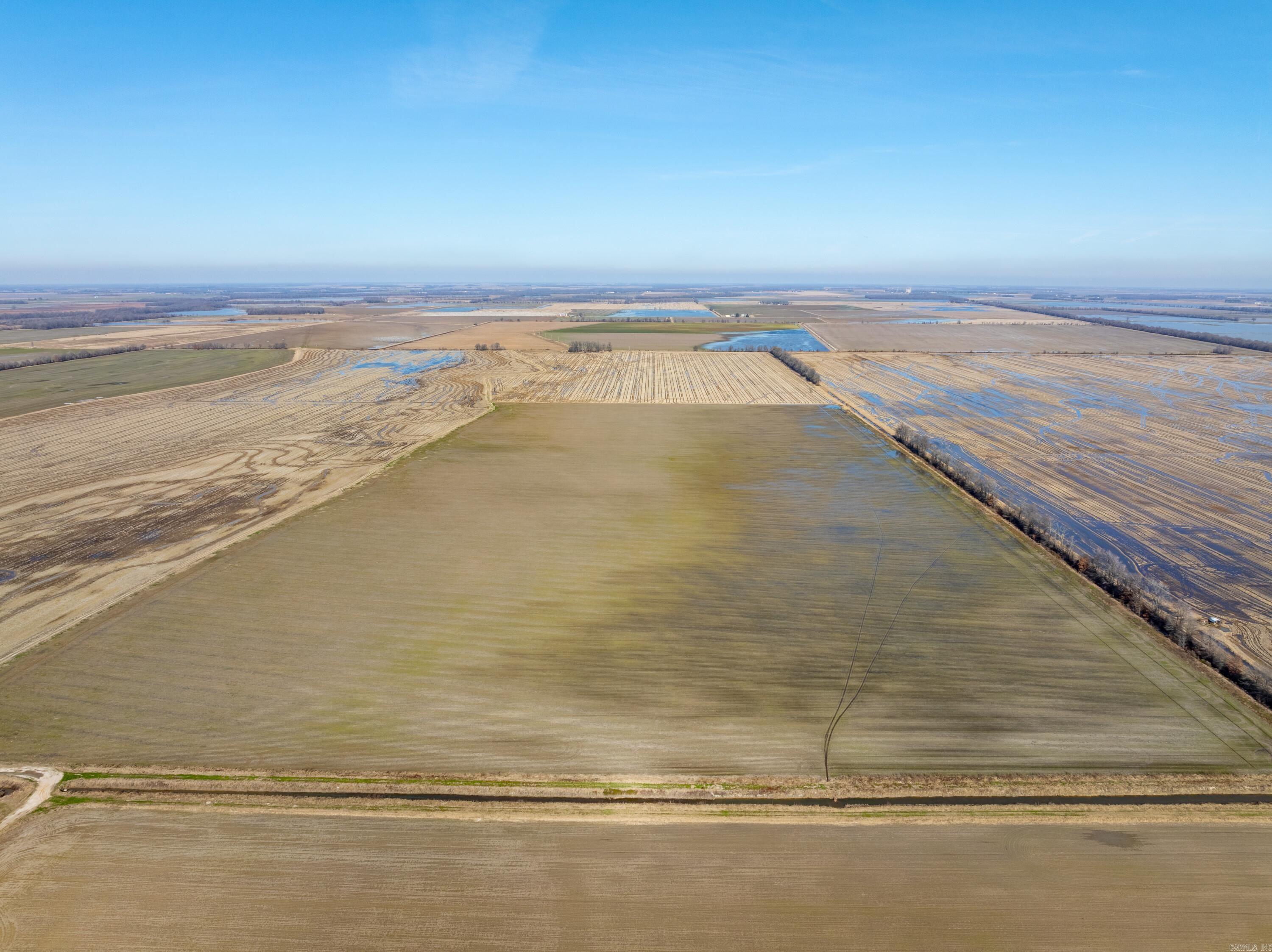  County Road 136  Hickory Ridge, AR