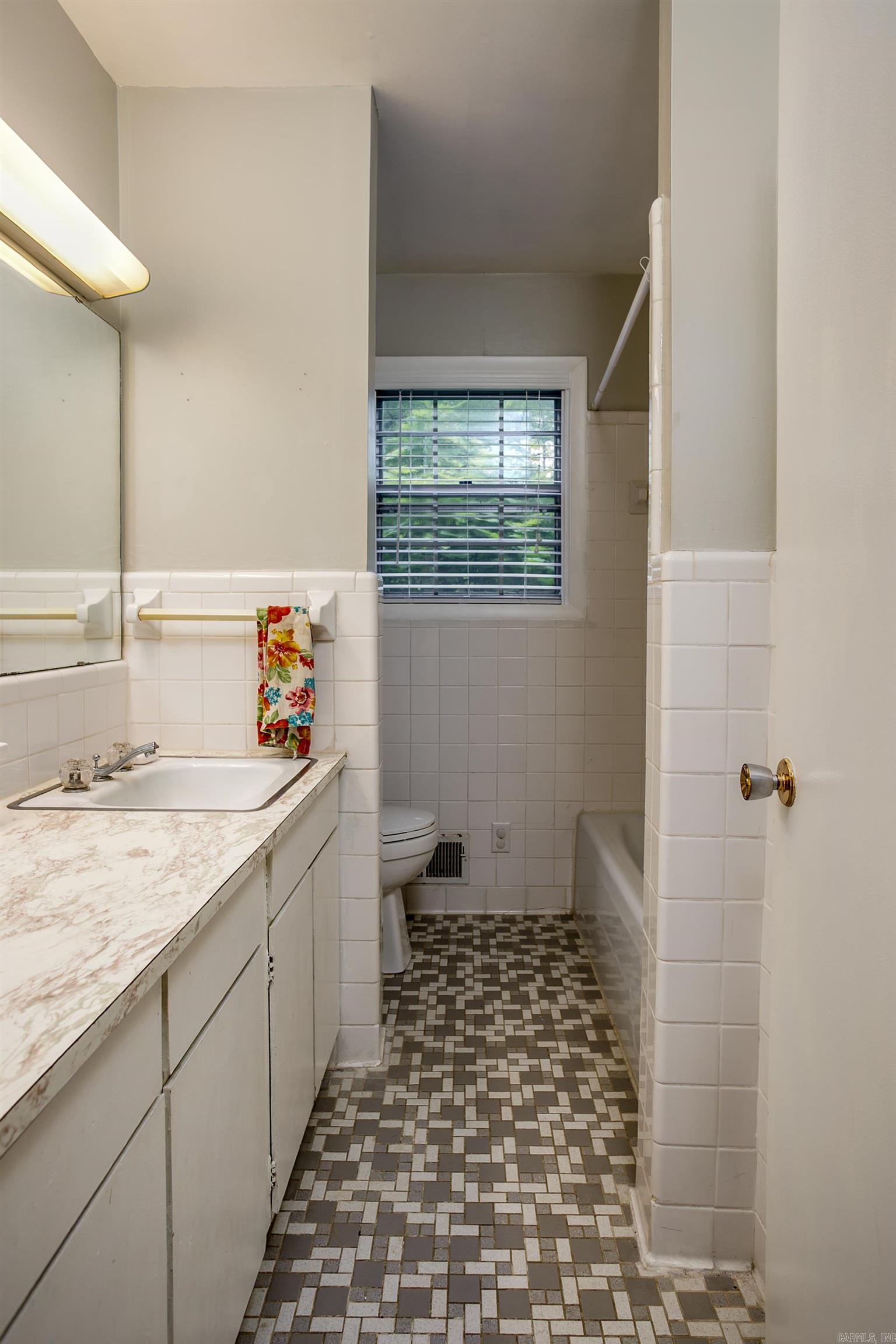 312 N East Street Harrisburg, AR 72432