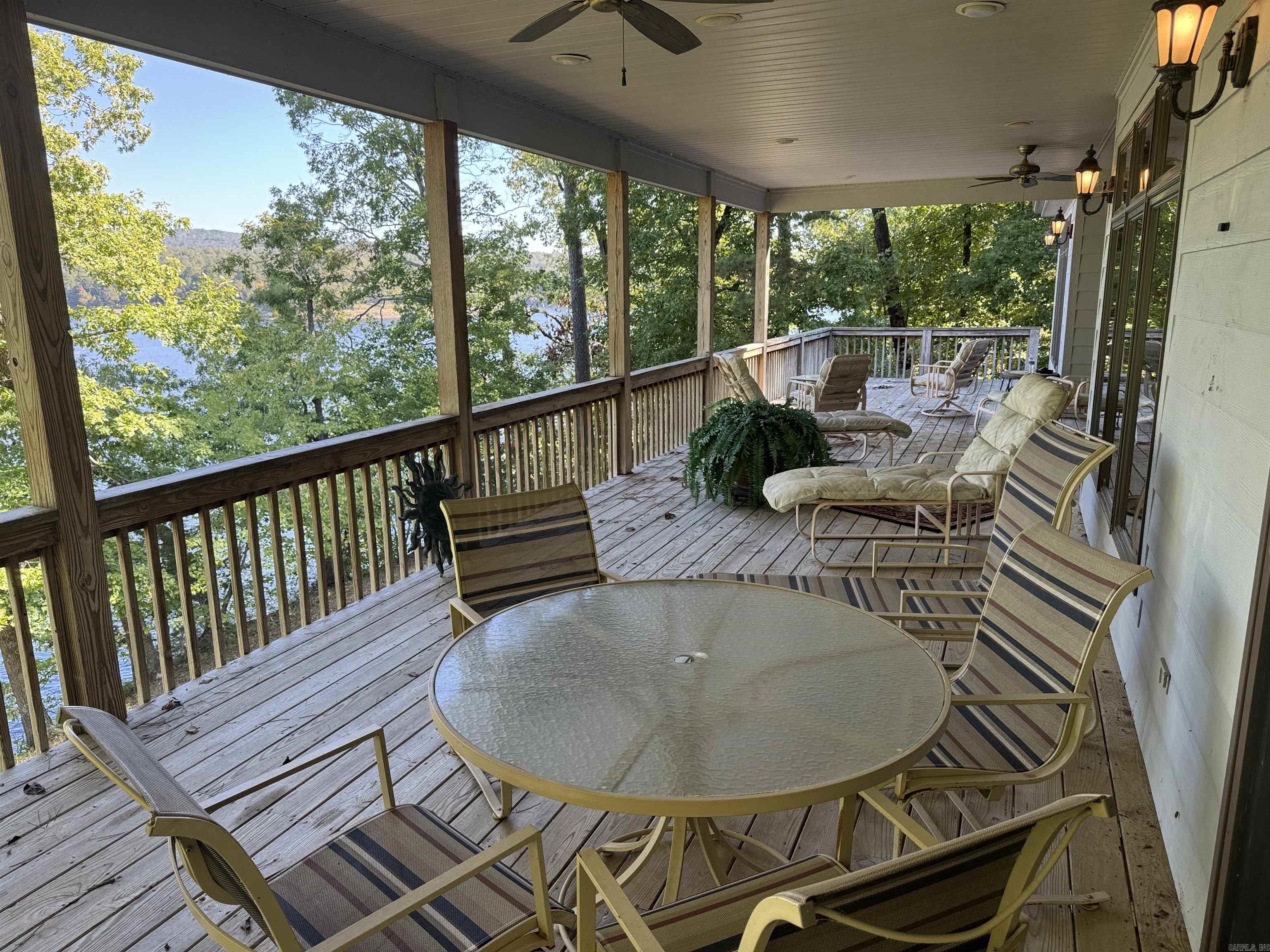 650 Davidson Circle Greers Ferry, AR 72067