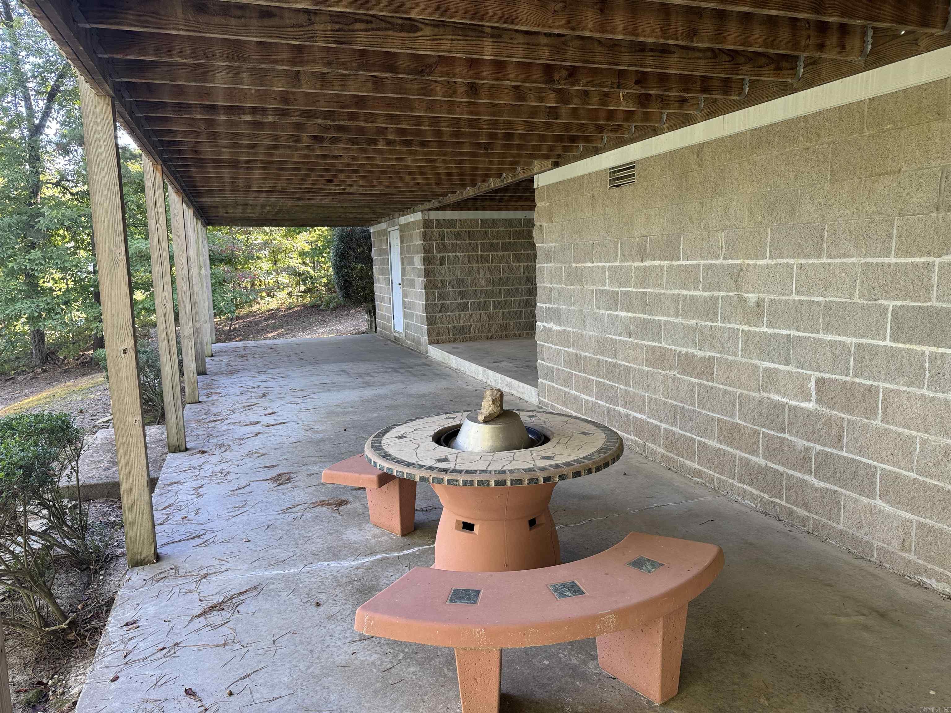 650 Davidson Circle Greers Ferry, AR 72067