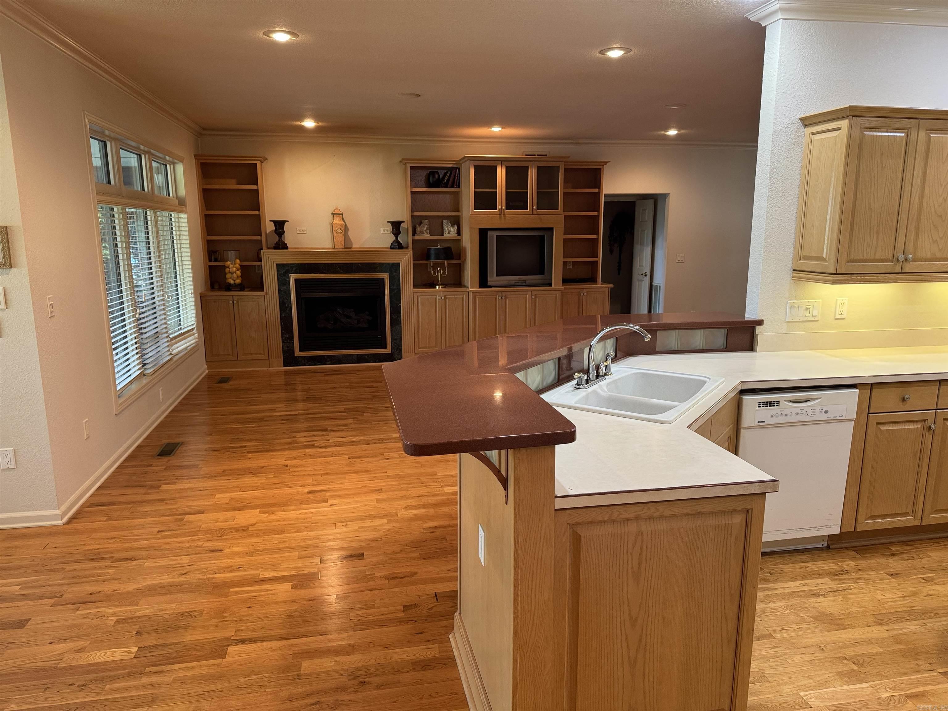 650 Davidson Circle Greers Ferry, AR 72067