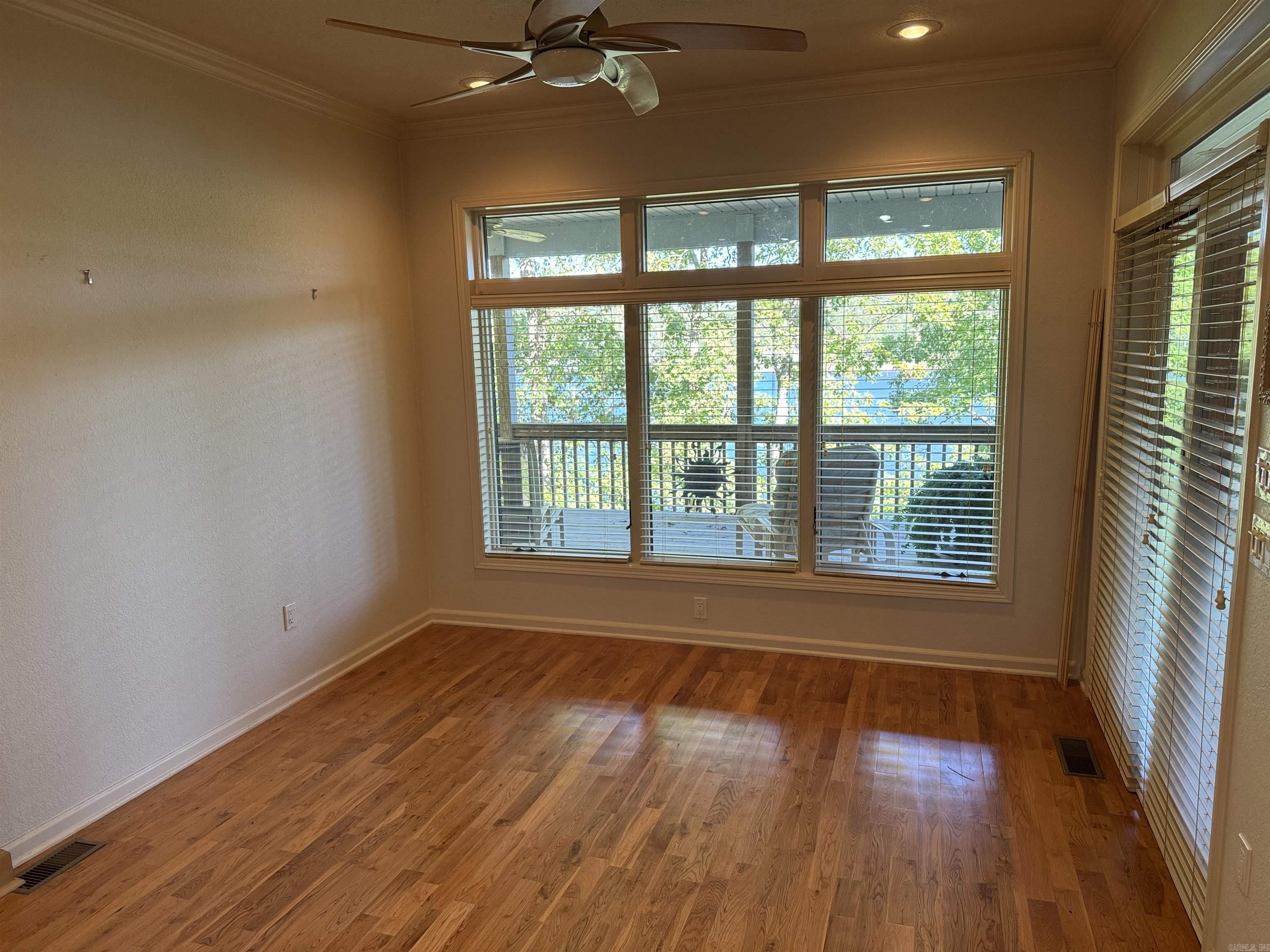 650 Davidson Circle Greers Ferry, AR 72067