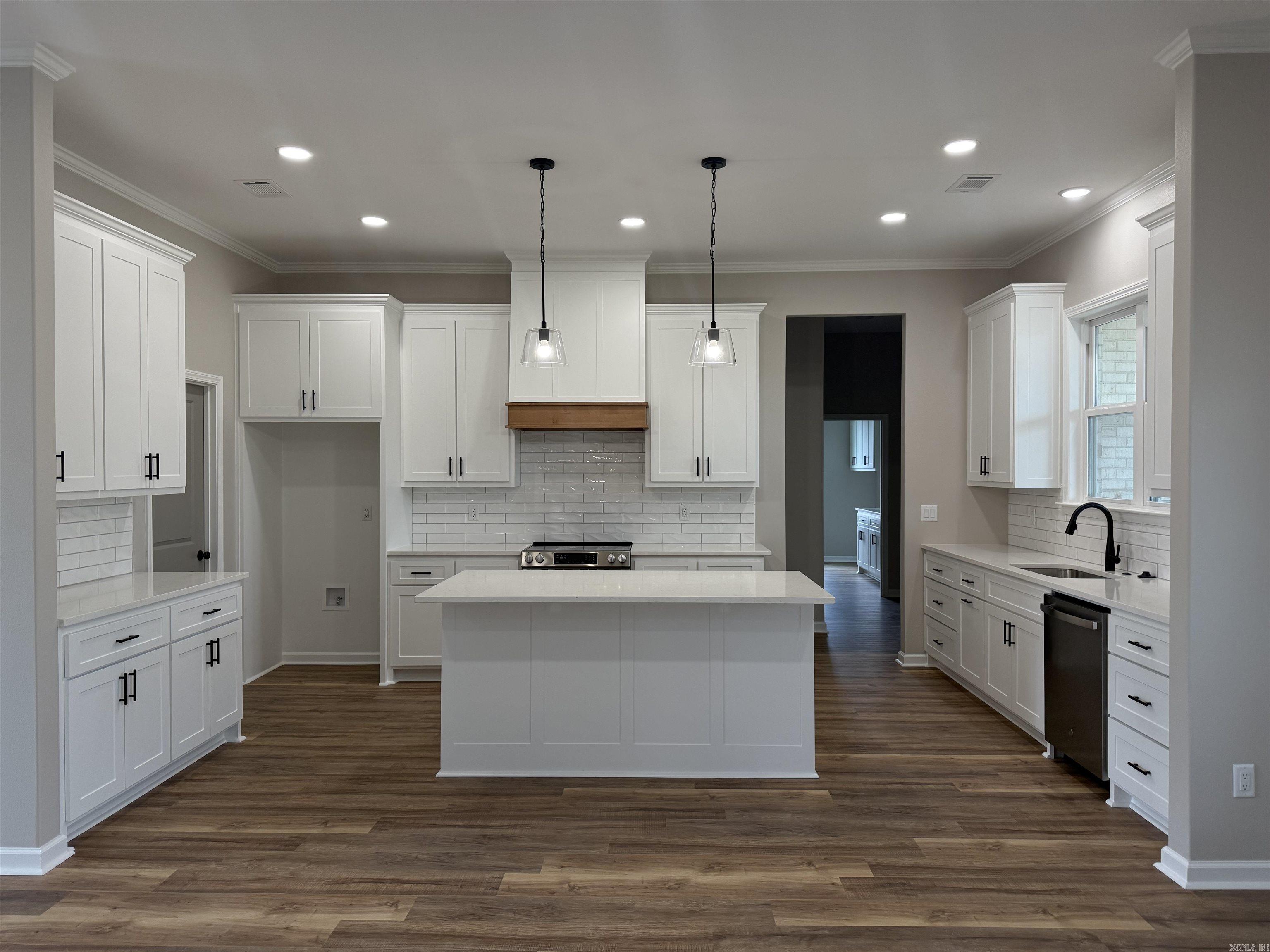 1616 Secretariat  Searcy, AR