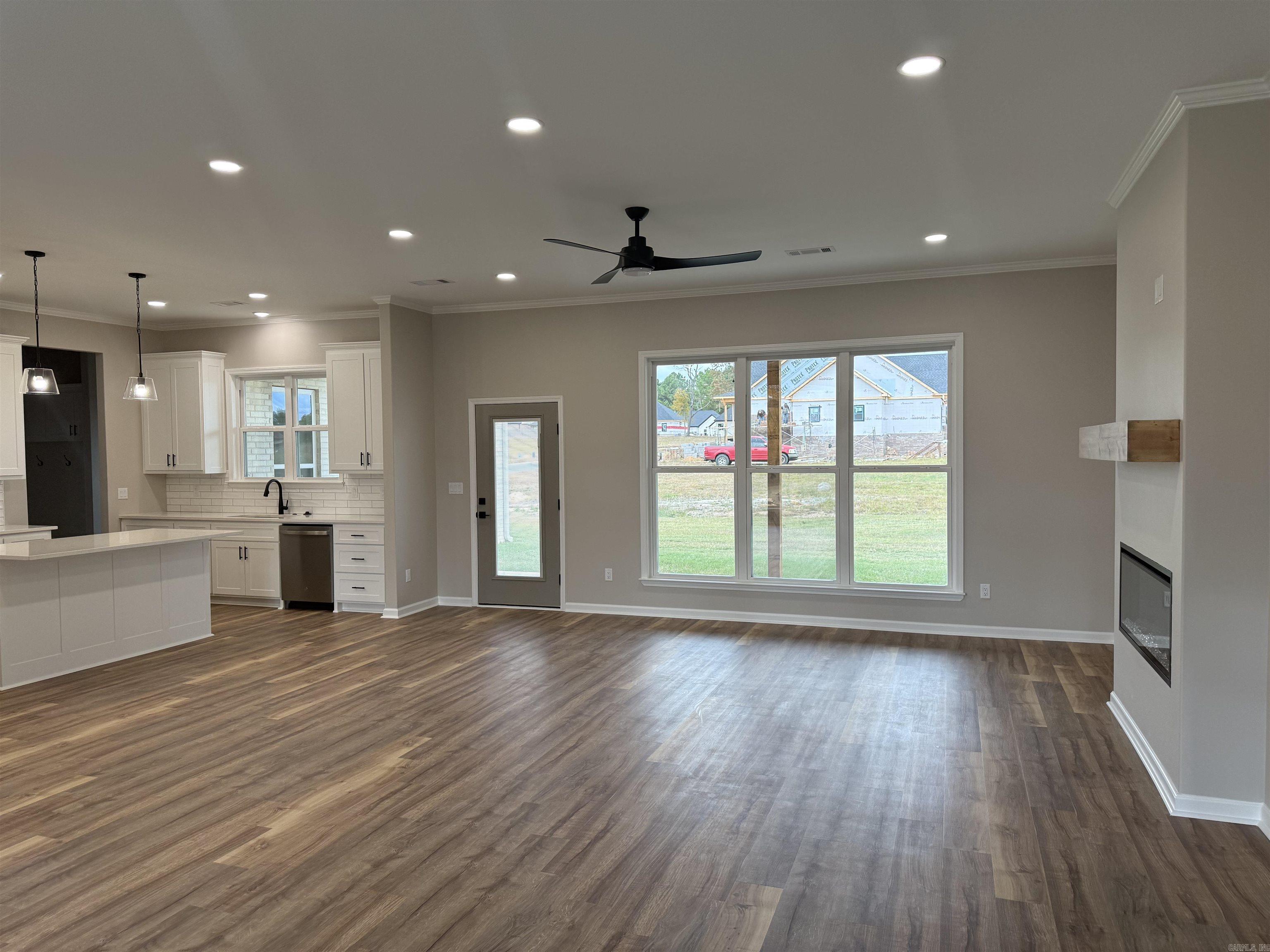 1616 Secretariat  Searcy, AR