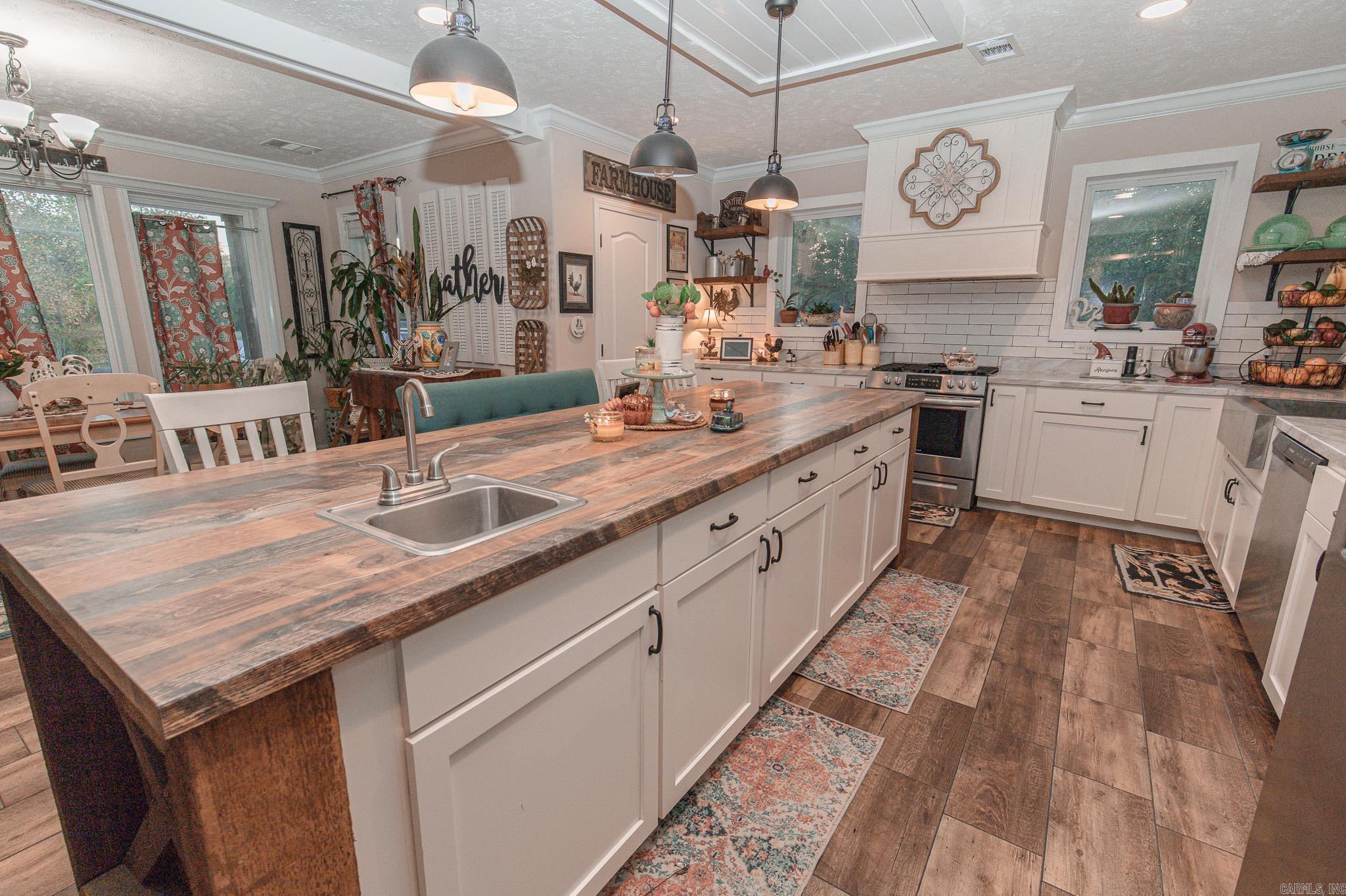 1310 skyline  Sheridan, AR