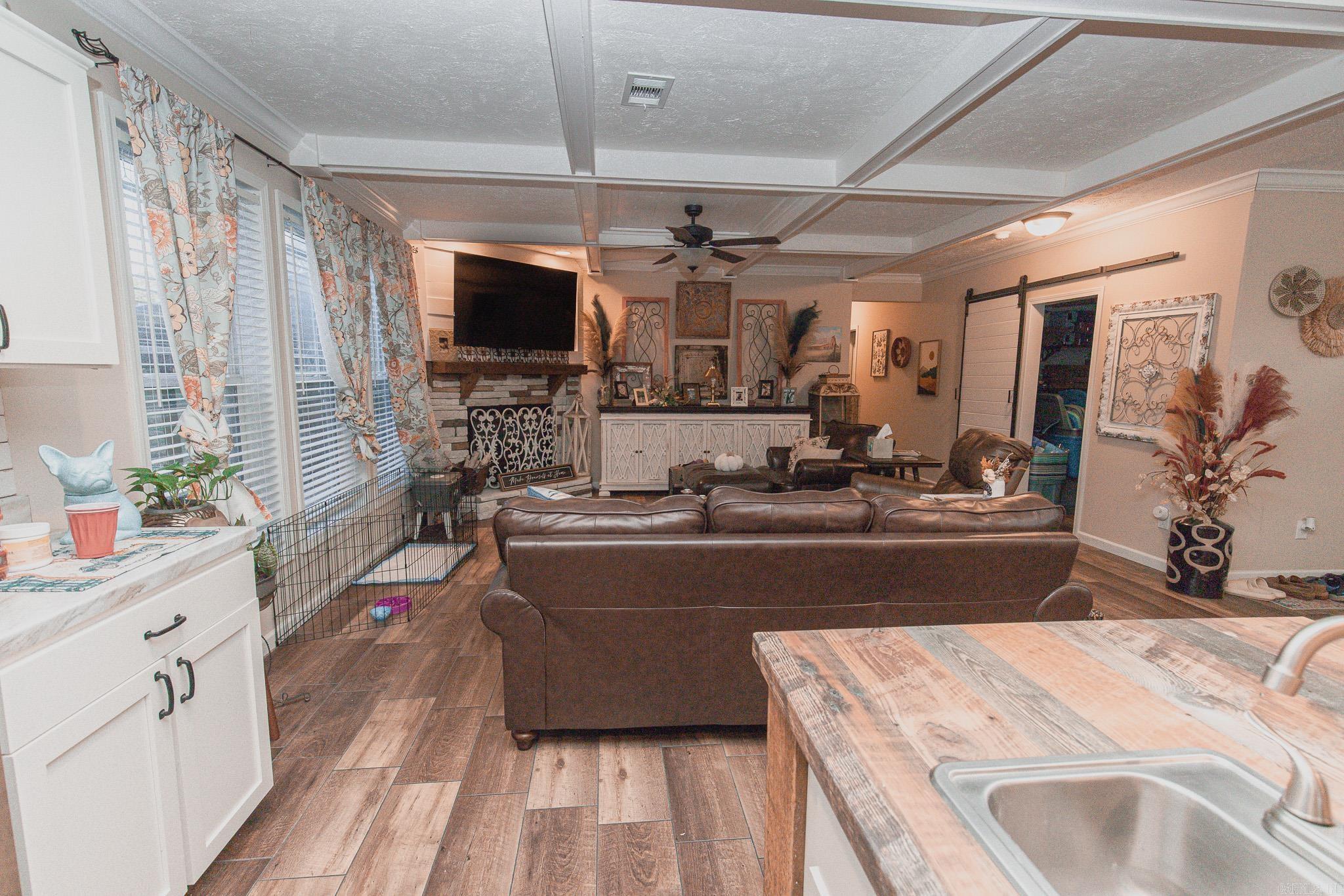 1310 skyline  Sheridan, AR