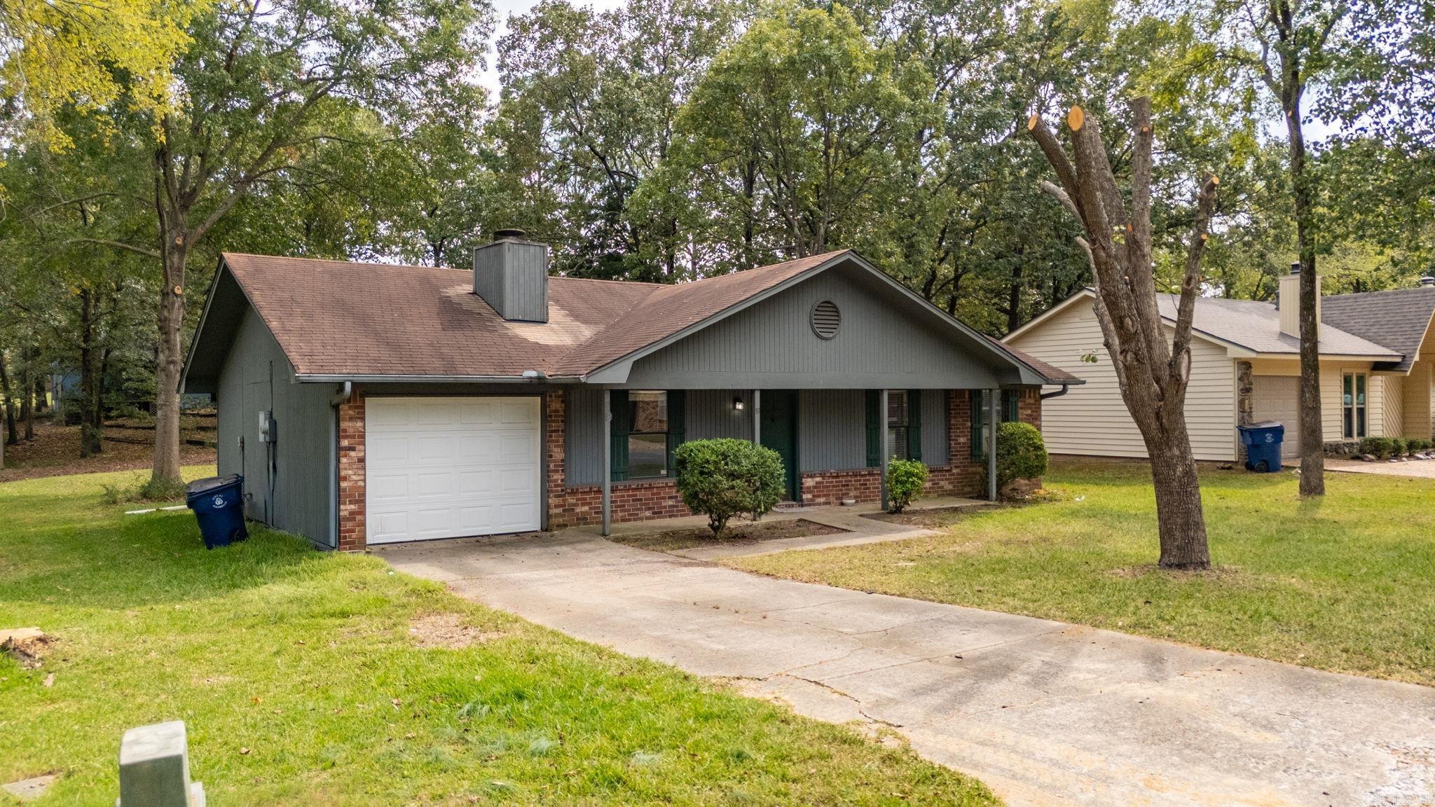 19 Oak Forest  Maumelle, AR