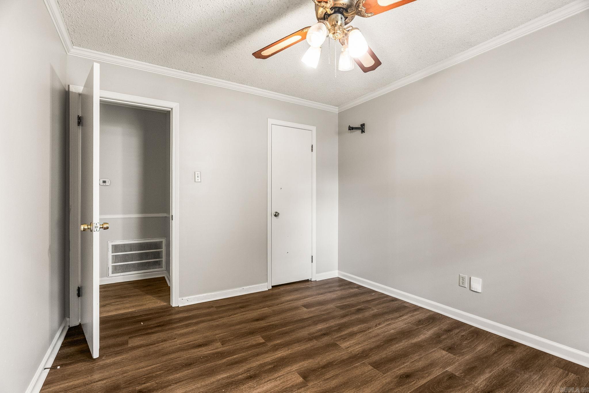 19 Oak Forest  Maumelle, AR