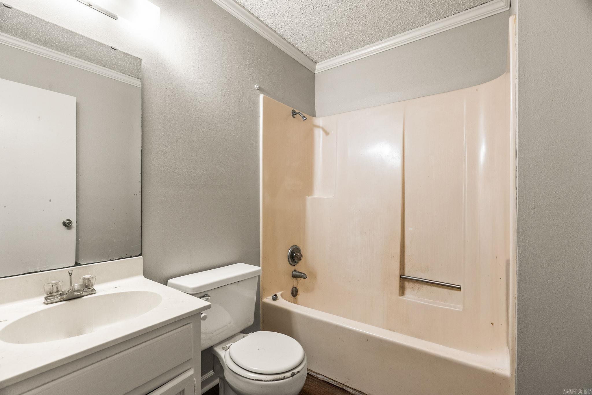 19 Oak Forest  Maumelle, AR