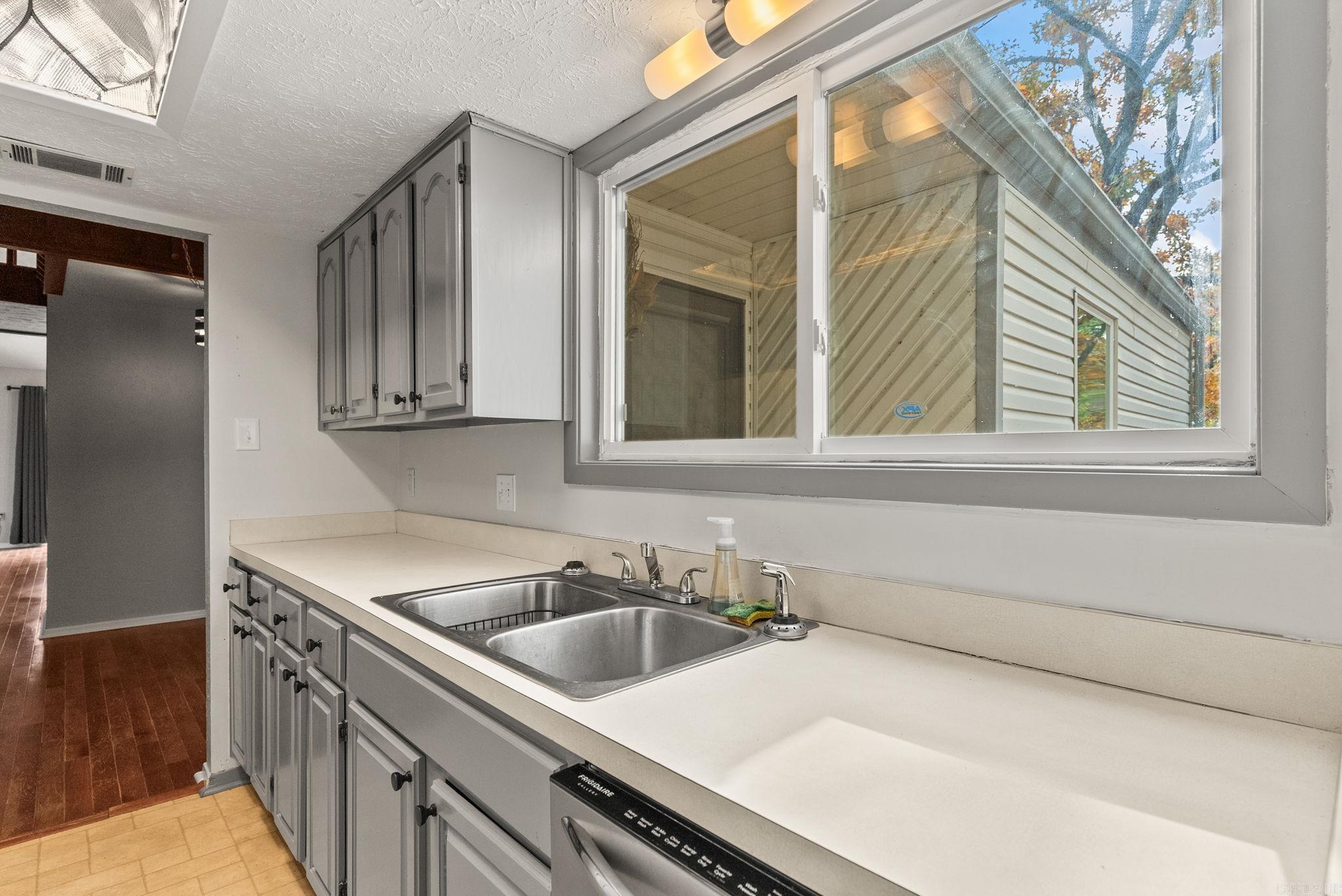 102 Windwood  Maumelle, AR