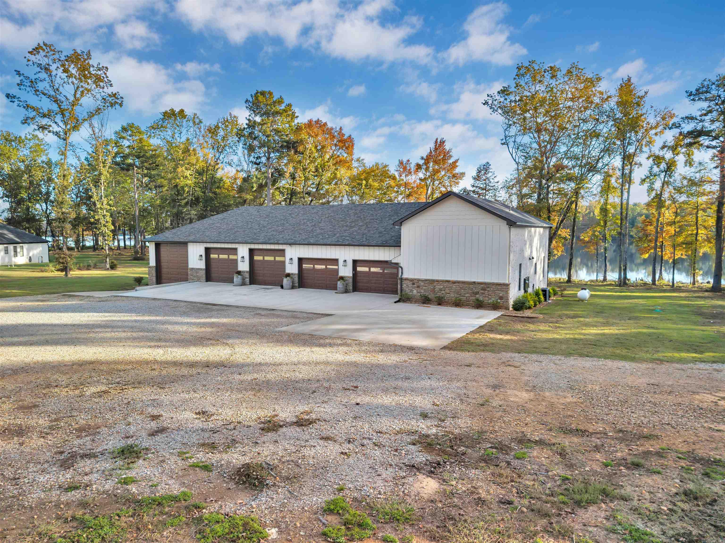 5 Lea  Perryville, AR