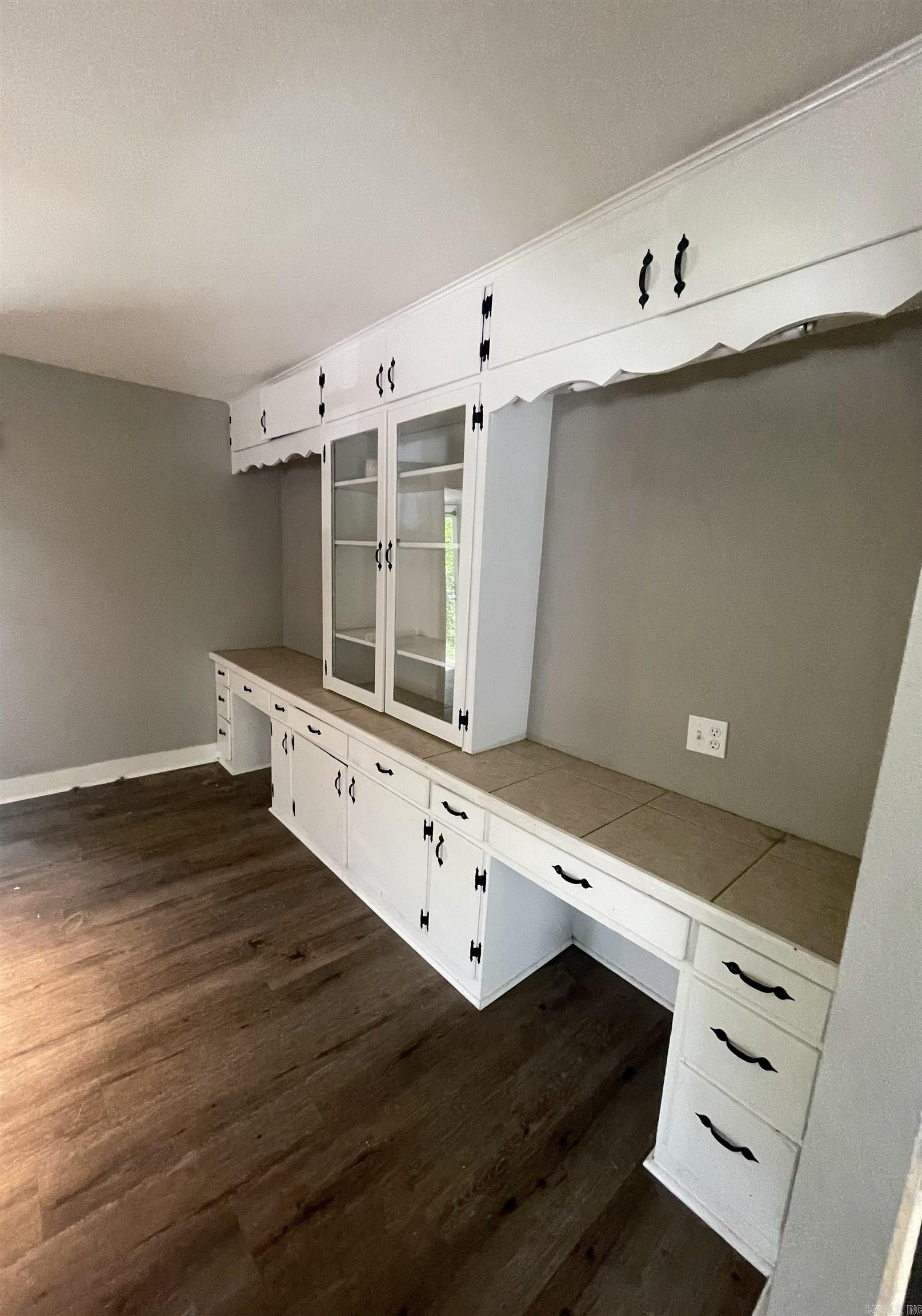 1834 Johnston Conway, AR 72034