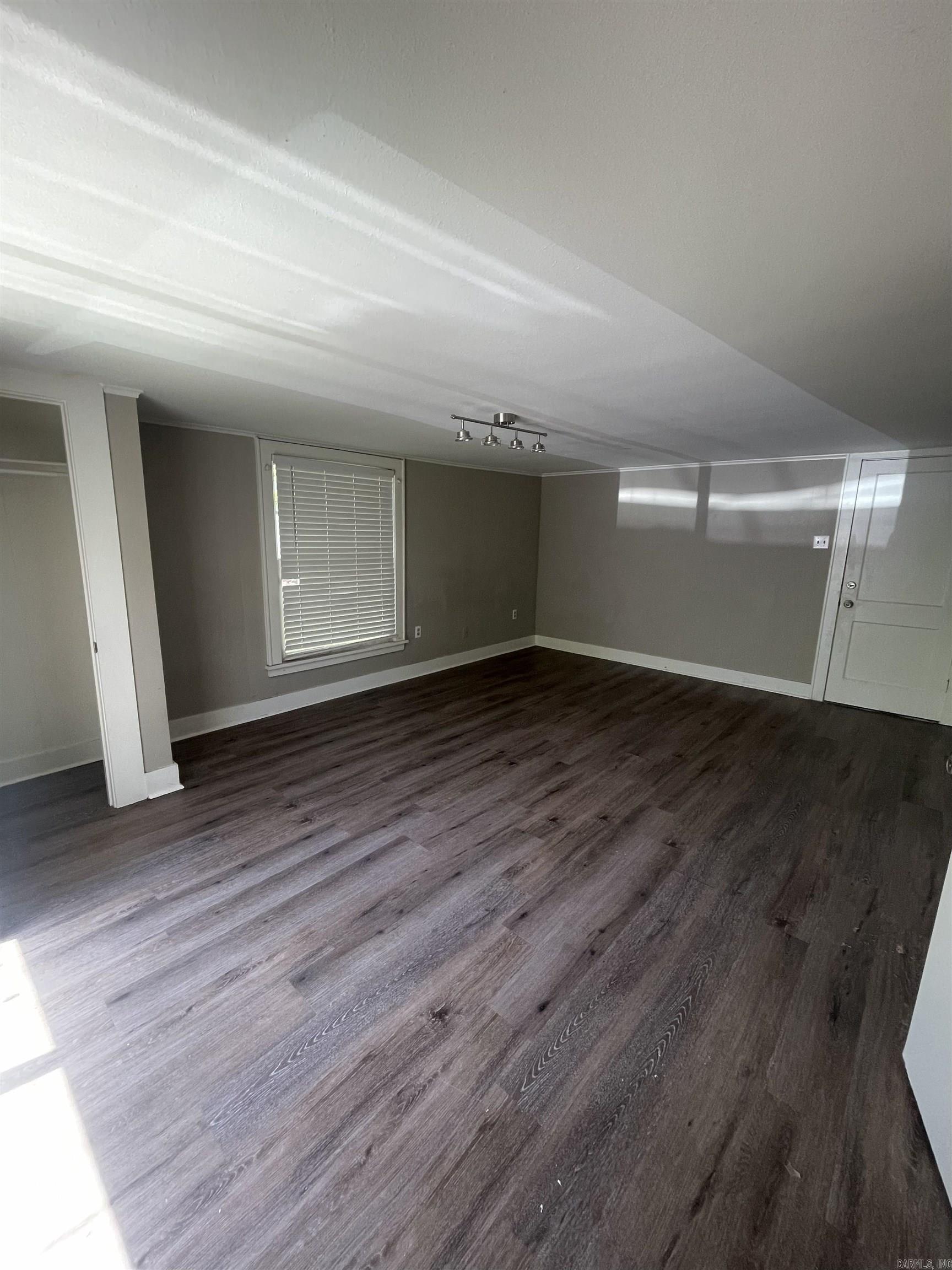 1834 Johnston Conway, AR 72034