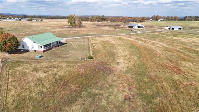 1768  Cutoff Road  Clinton, AR