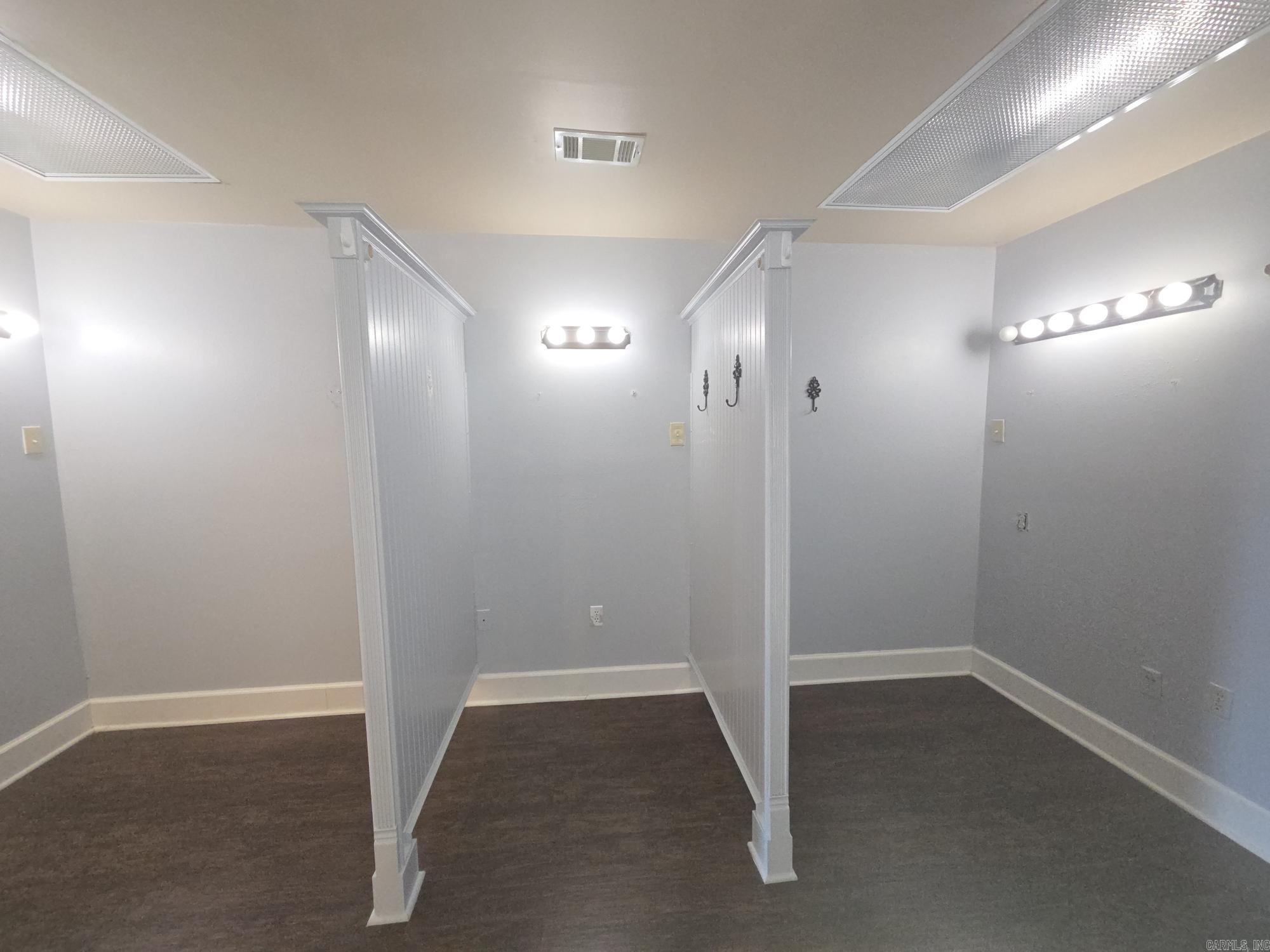 1545 E Race  Searcy, AR