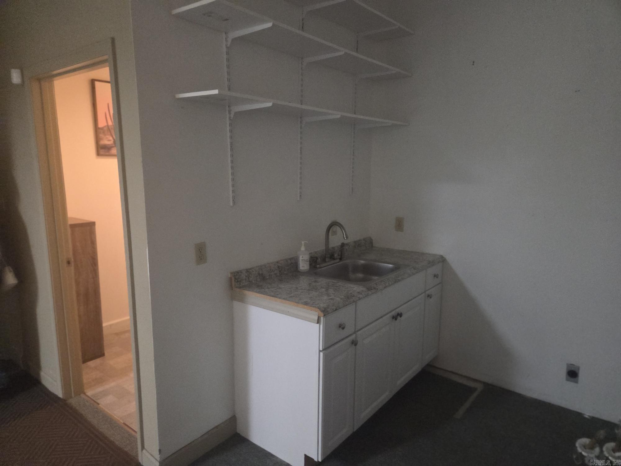 1545 E Race  Searcy, AR