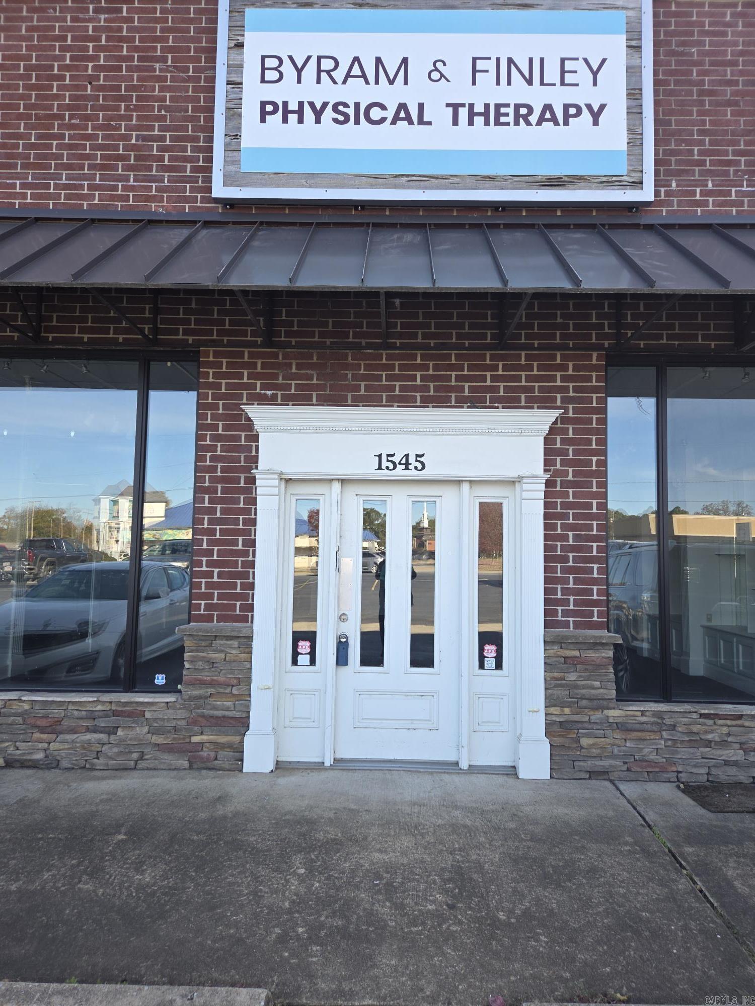 1545 E Race  Searcy, AR