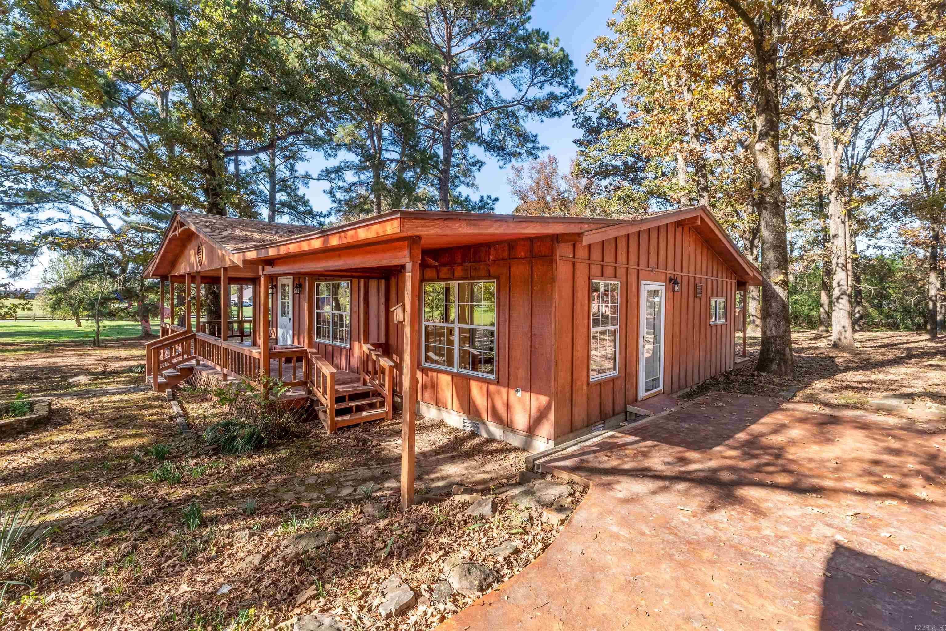 86 Arrowhead Rd.  Greenbrier, AR