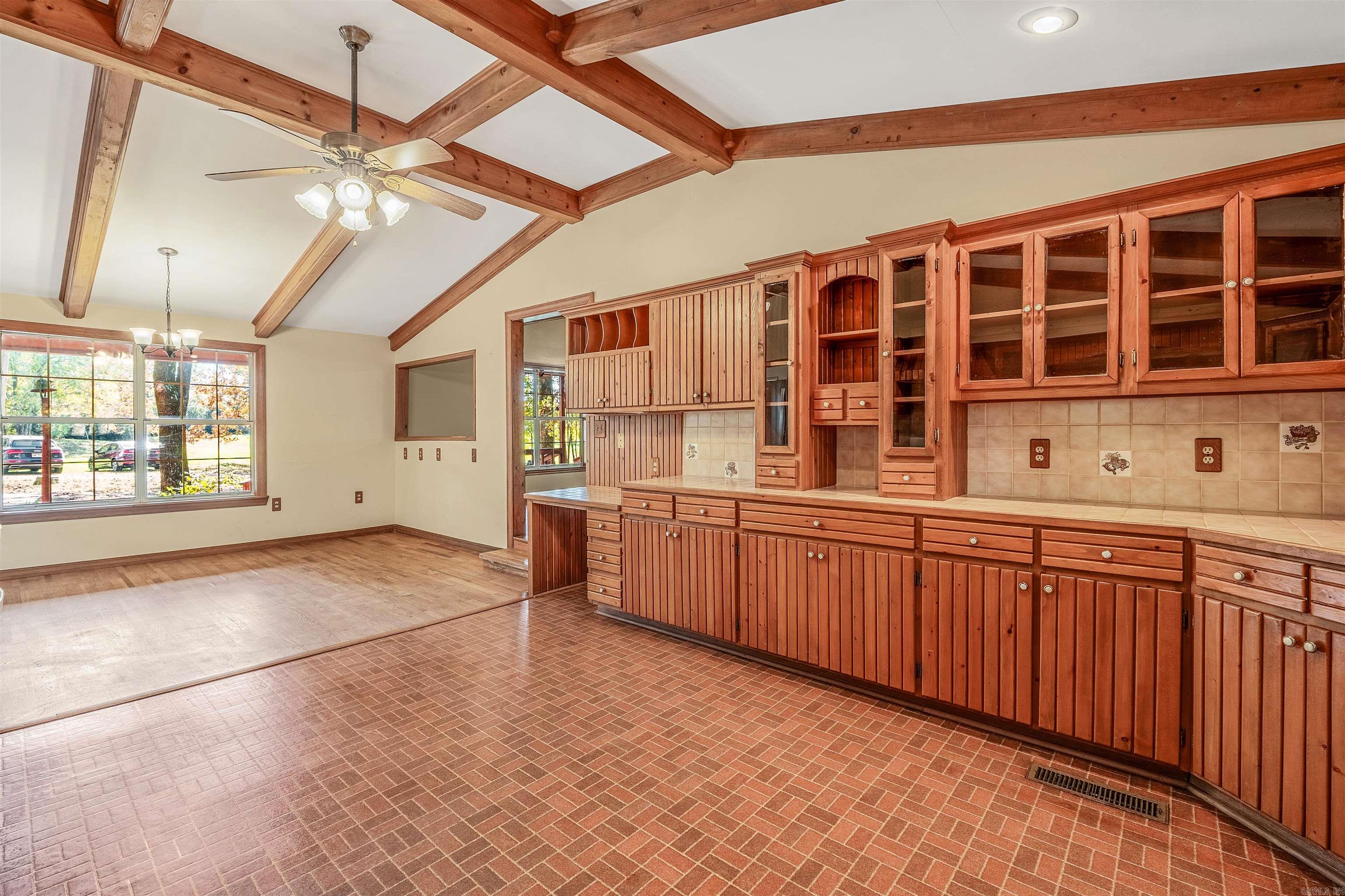 86 Arrowhead Rd.  Greenbrier, AR