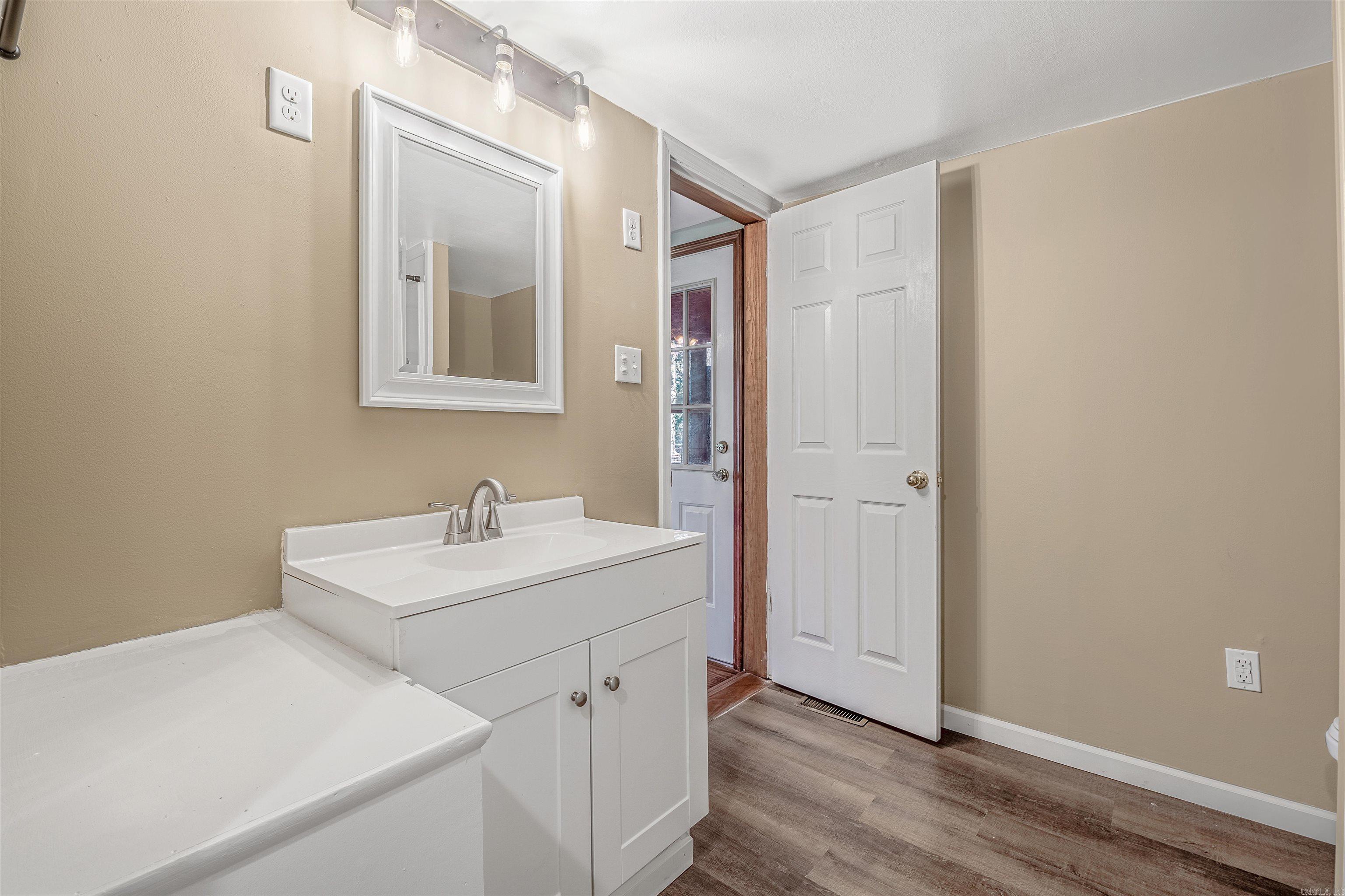 86 Arrowhead Rd.  Greenbrier, AR