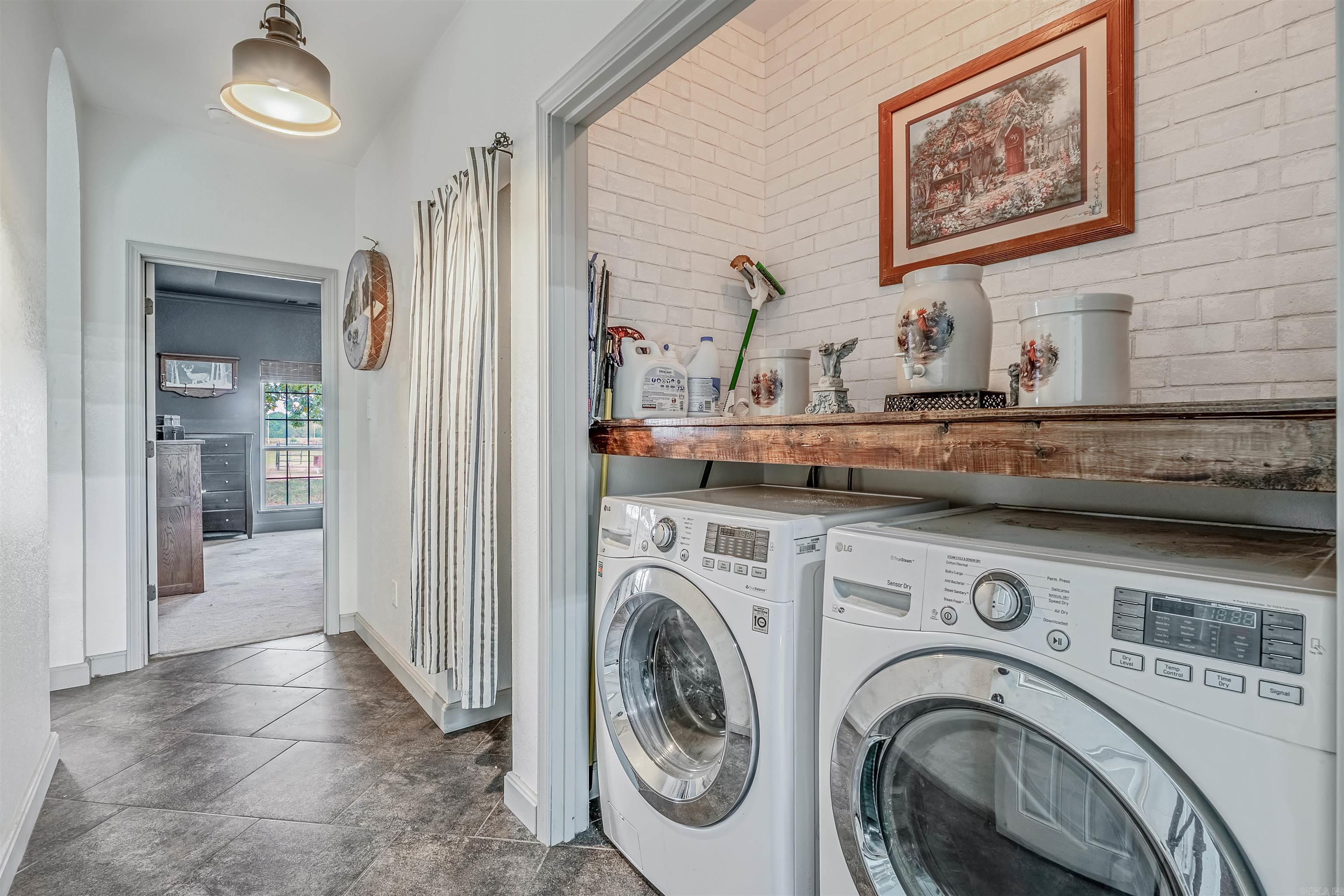 5304 Pump Station Rd.  Malvern, AR