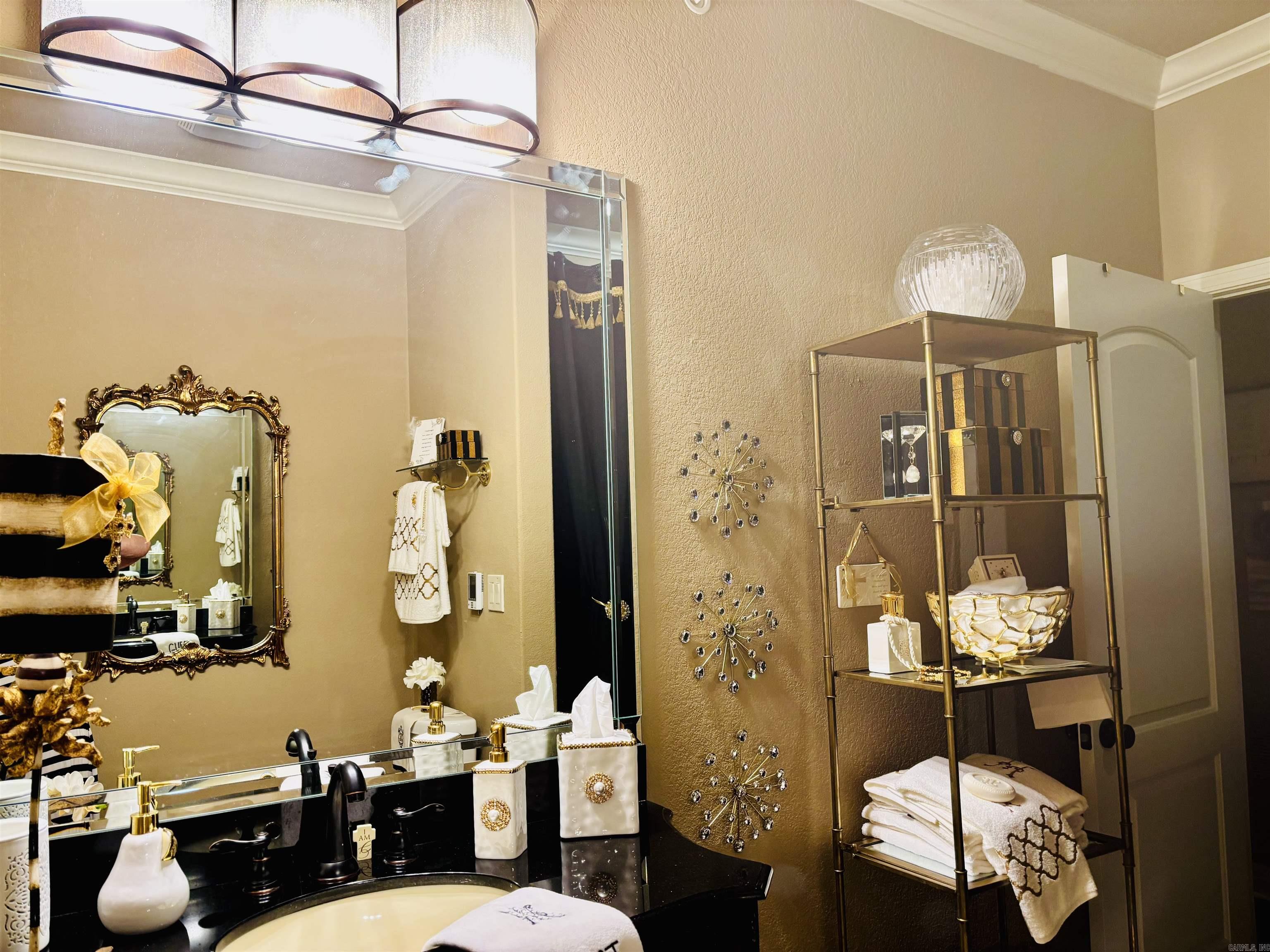 130 Grand Isle Dr Unit 2E  Hot Springs, AR