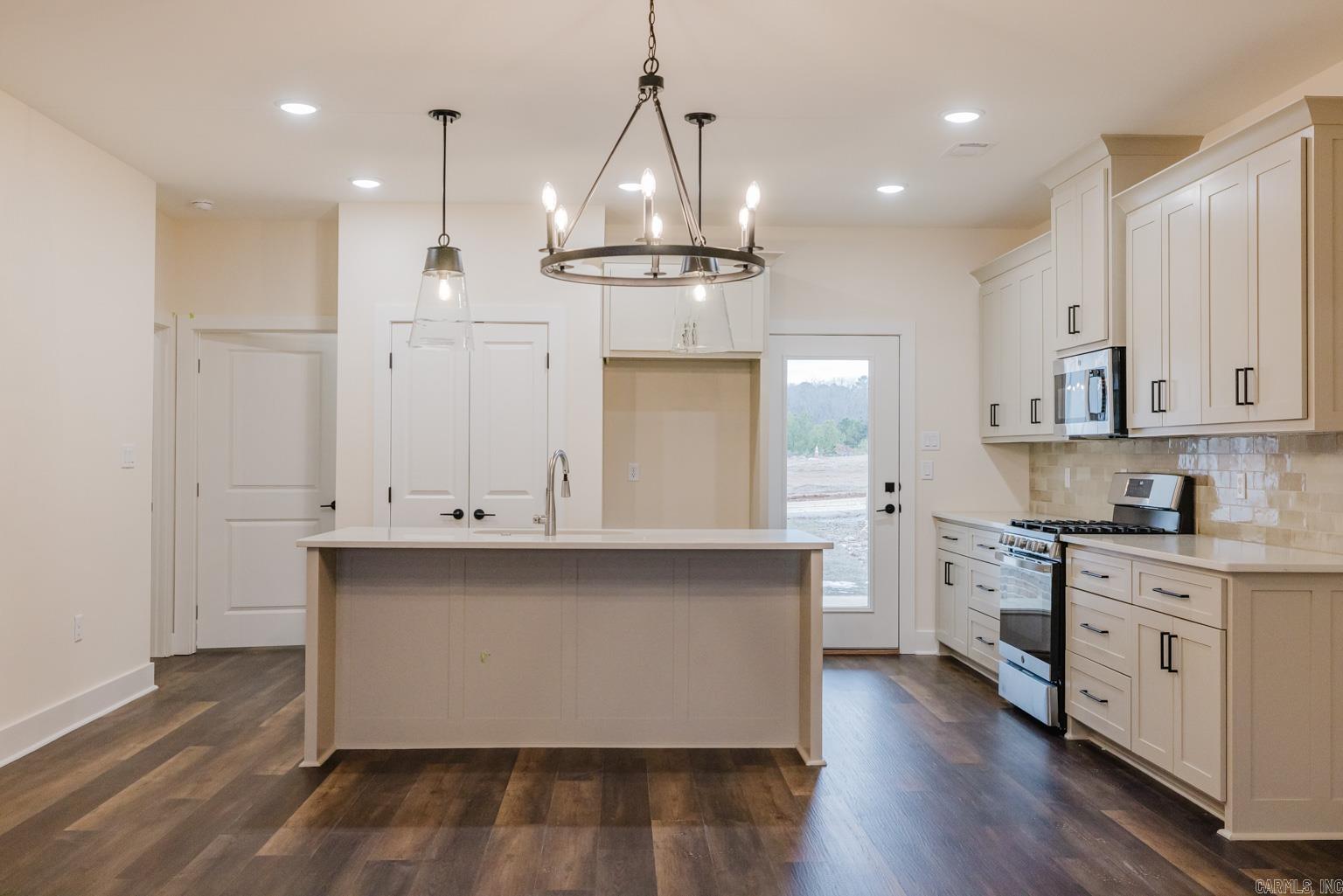 7 Pasley Park Bryant, AR 72022