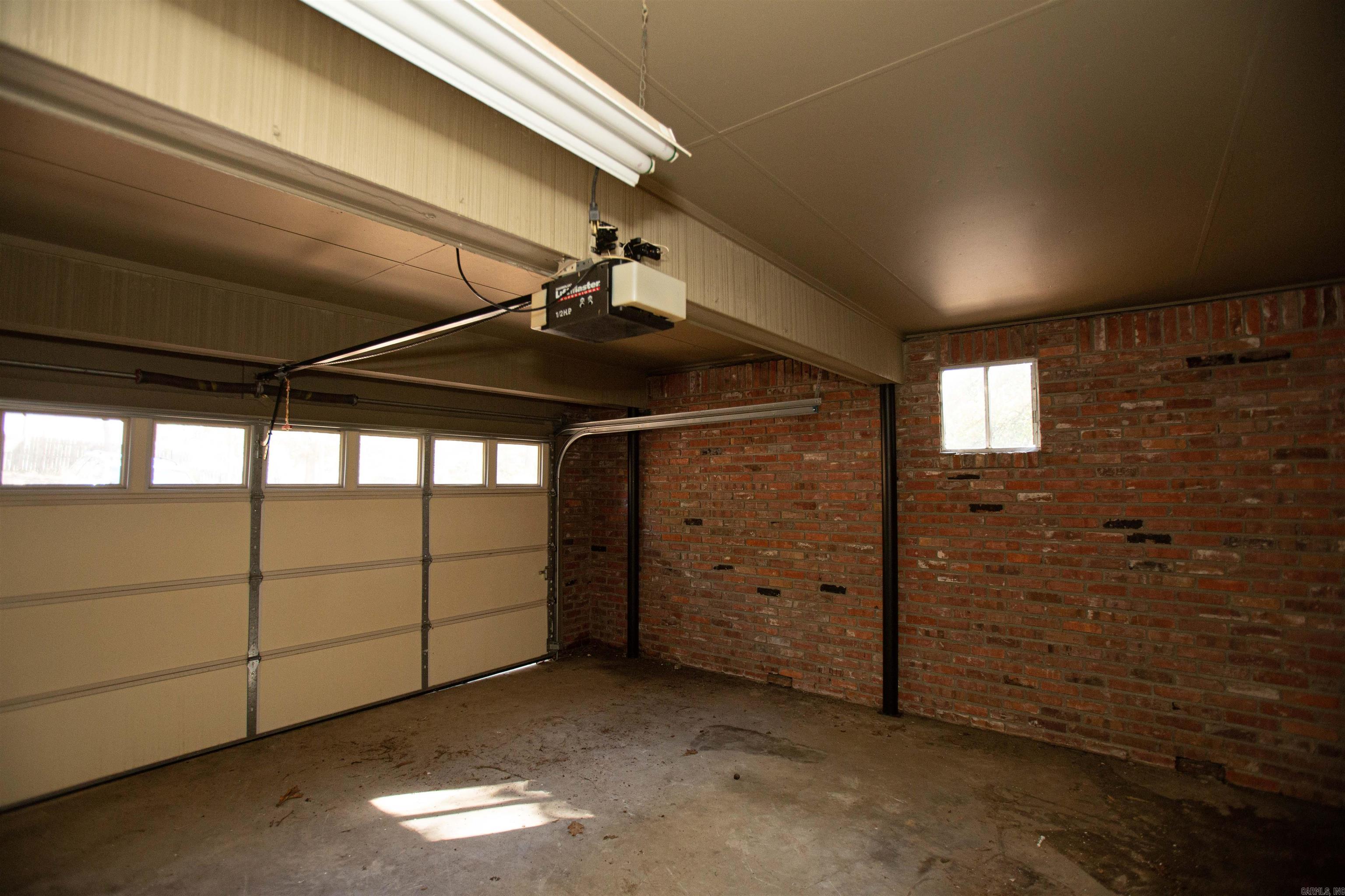 2920 S Bryant  Little Rock, AR